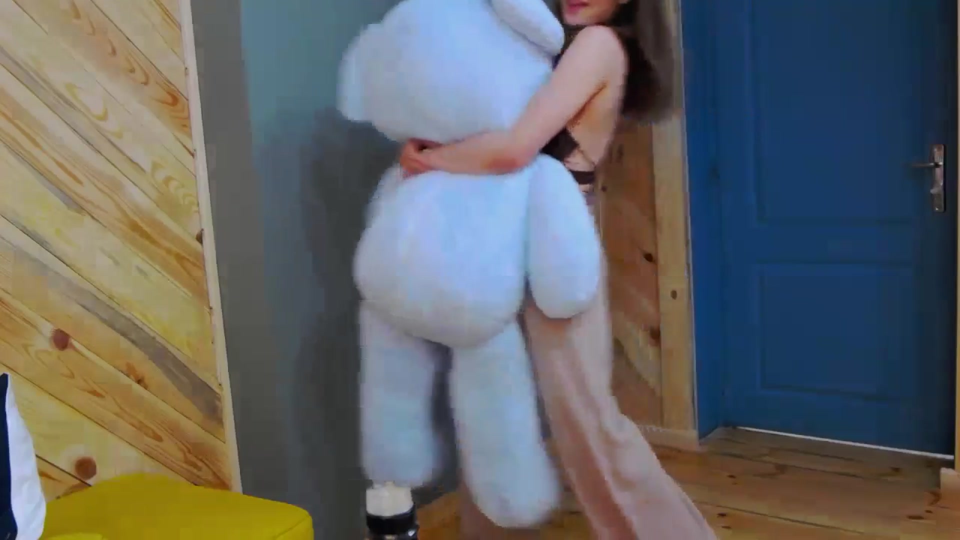 Gallery image thumbnail from LeslieKat's myfreecams stream on, 05/03/2024, 22:35 image 5 of 20