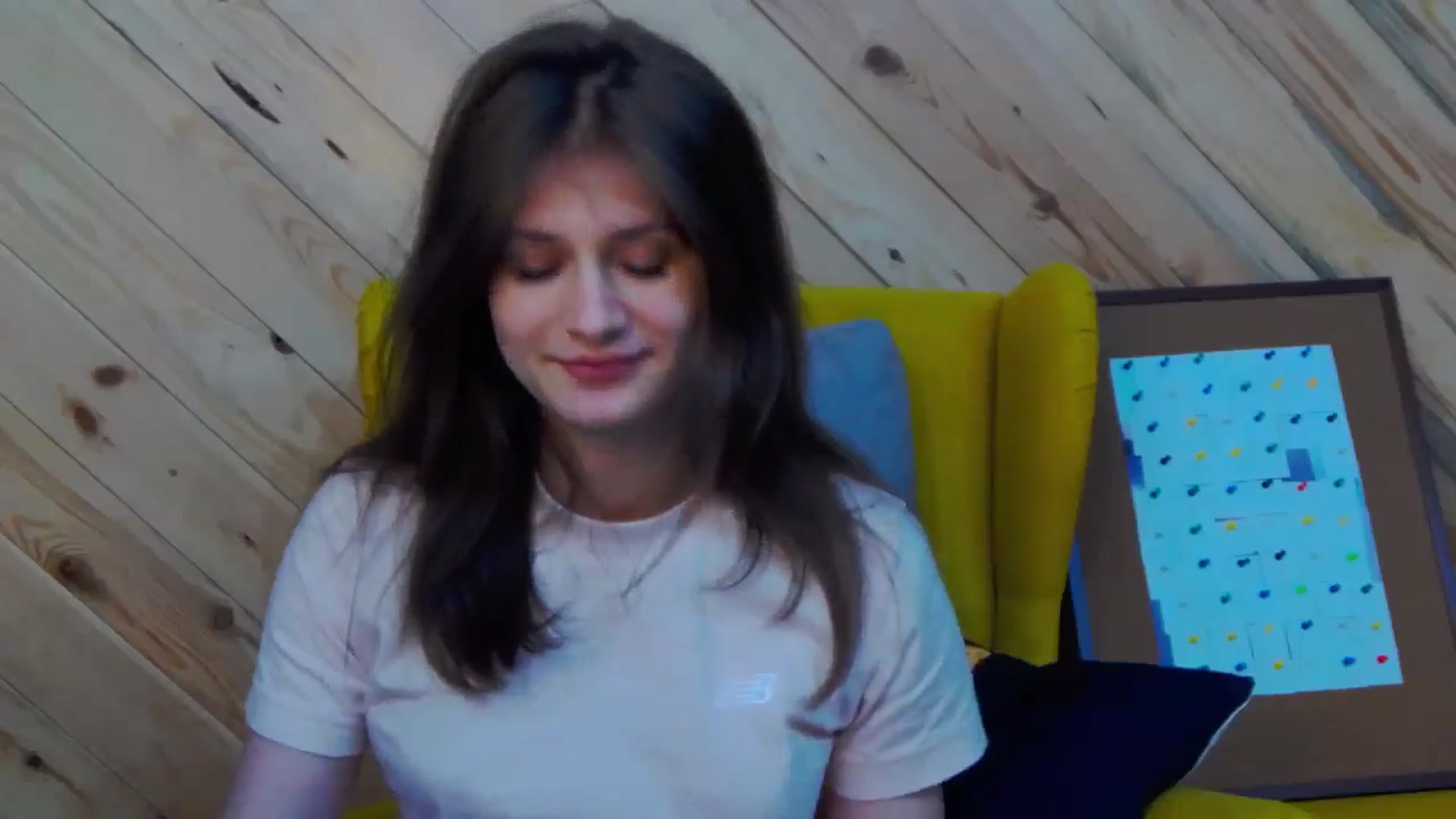 Gallery image thumbnail from LeslieKat's myfreecams stream on, 05/05/2024, 18:03 image 15 of 20