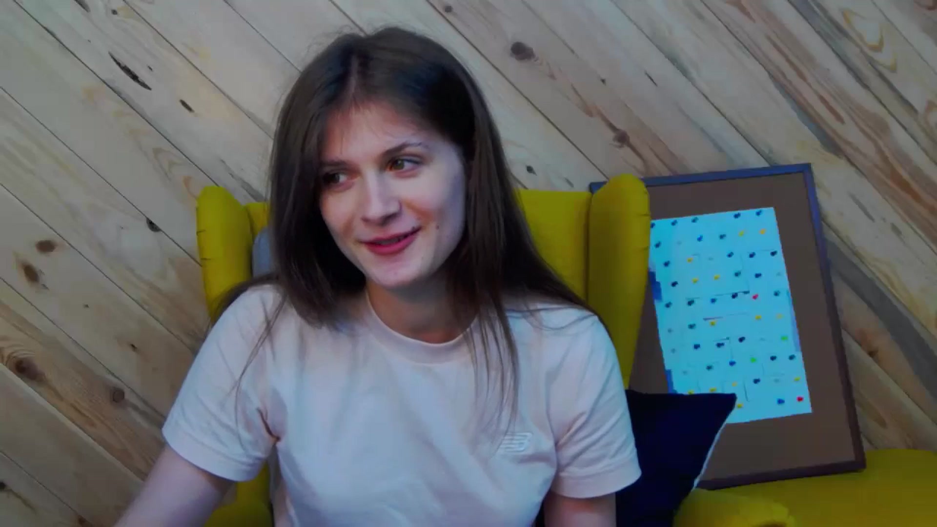 Gallery image thumbnail from LeslieKat's myfreecams stream on, 05/05/2024, 18:03 image 2 of 20