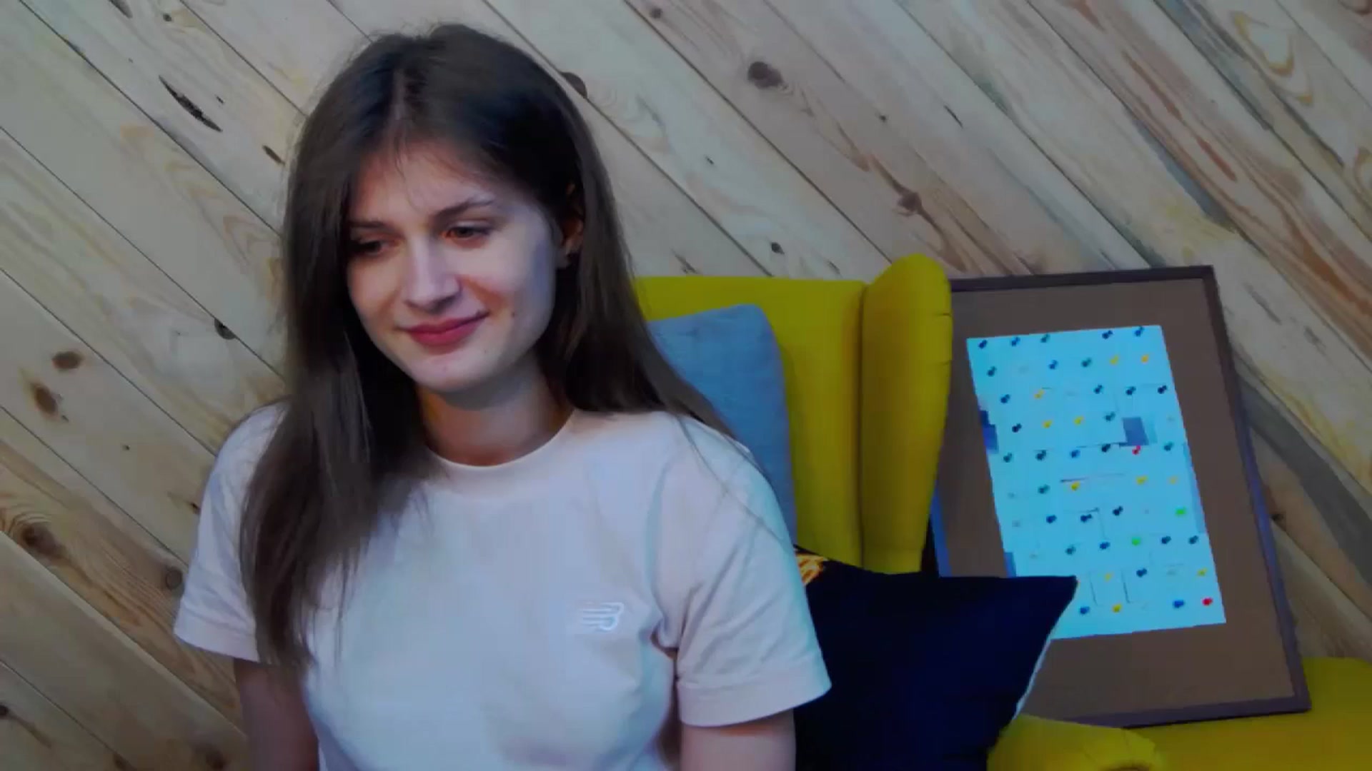 Gallery image thumbnail from LeslieKat's myfreecams stream on, 05/05/2024, 18:03 image 5 of 20
