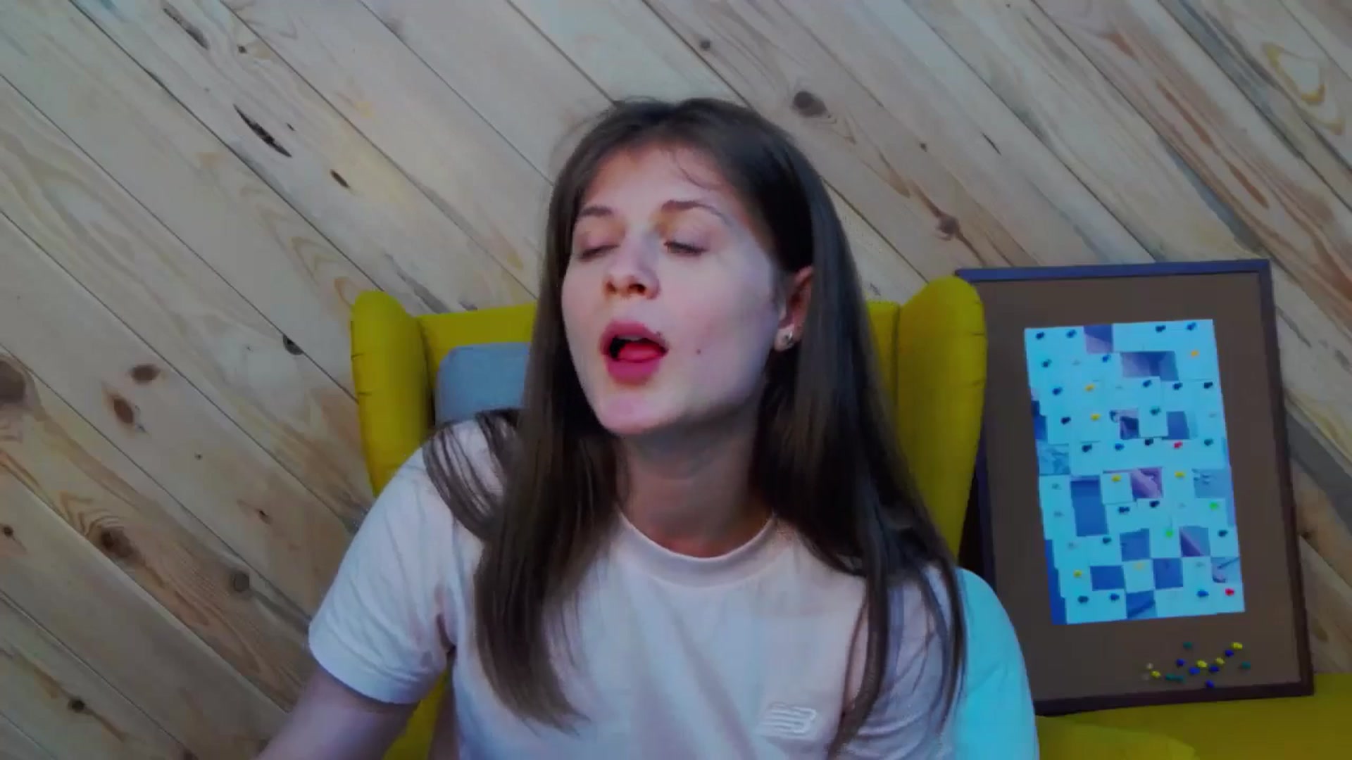 Gallery image thumbnail from LeslieKat's myfreecams stream on, 05/05/2024, 19:51 image 19 of 20