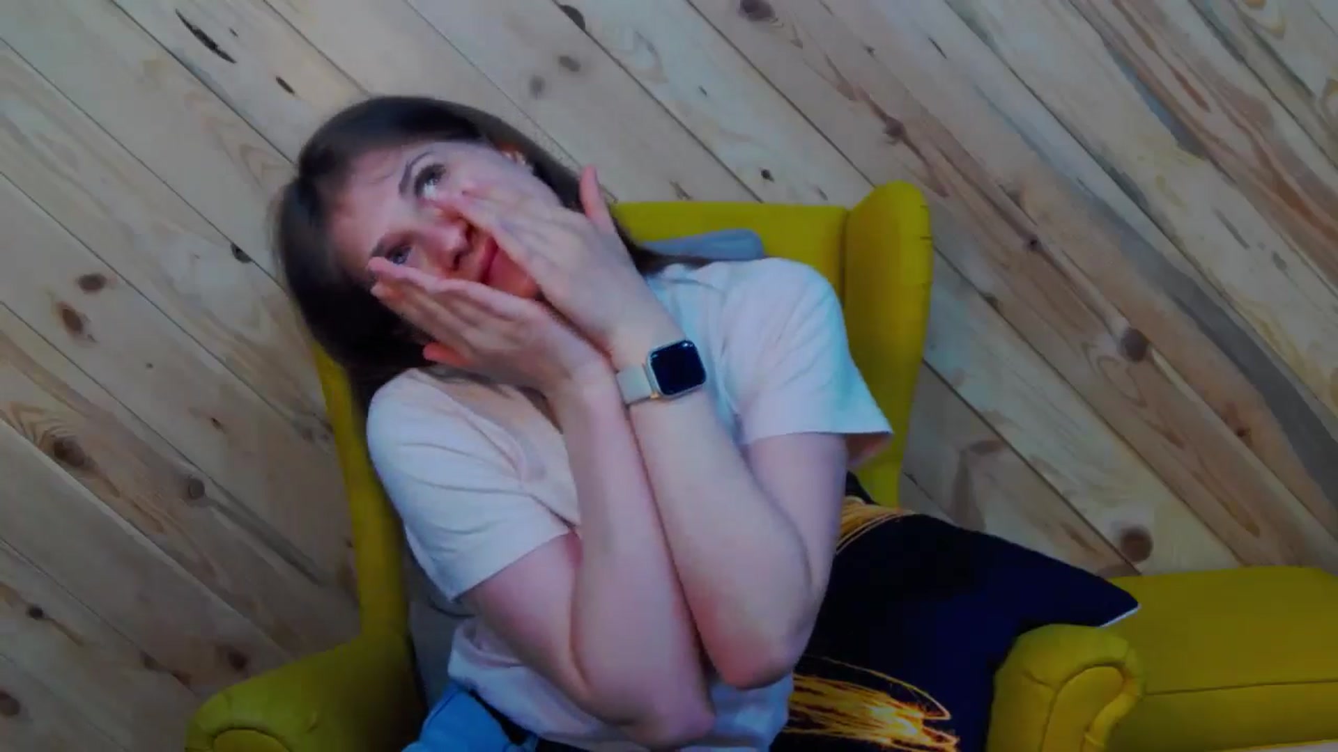 Gallery image thumbnail from LeslieKat's myfreecams stream on, 05/05/2024, 22:41 image 4 of 20