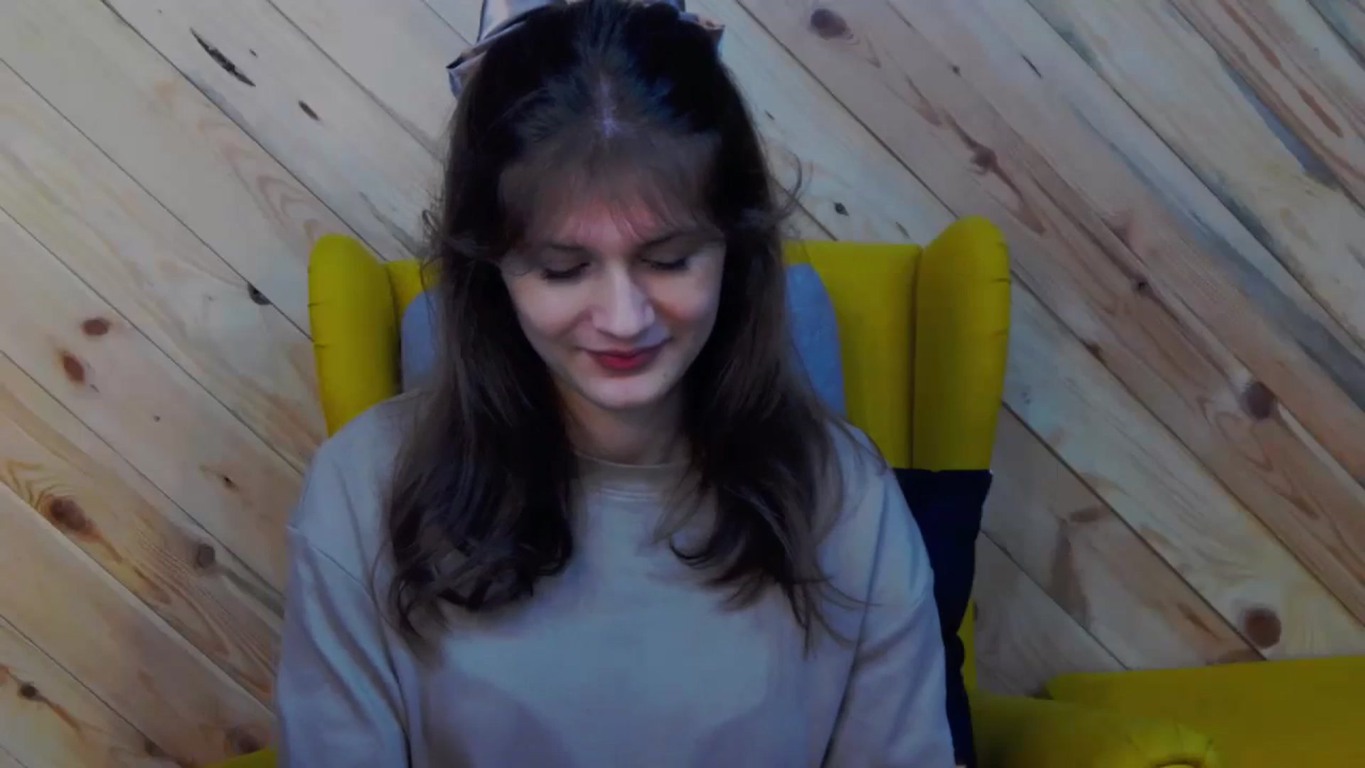 Gallery image thumbnail from LeslieKat's myfreecams stream on, 05/06/2024, 18:00 image 7 of 20