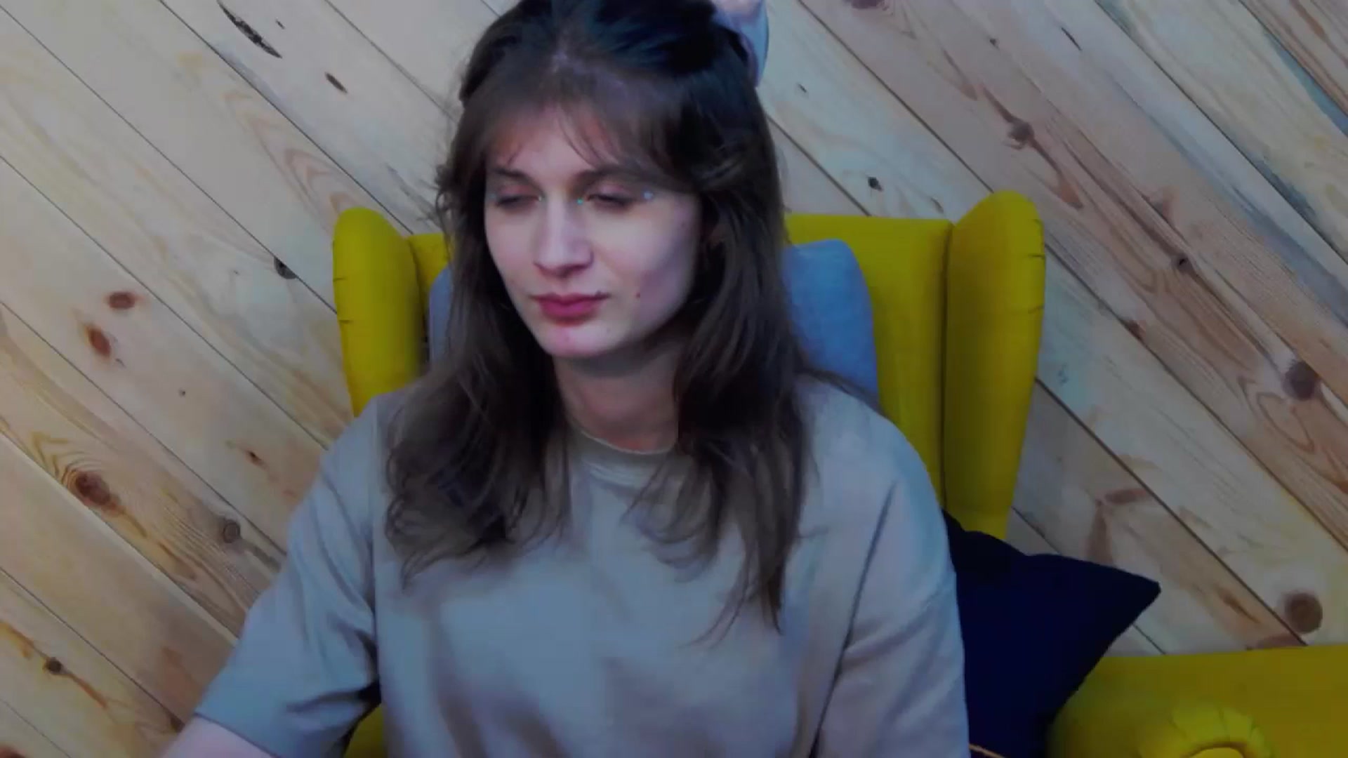 Gallery image thumbnail from LeslieKat's myfreecams stream on, 05/06/2024, 22:04 image 6 of 20