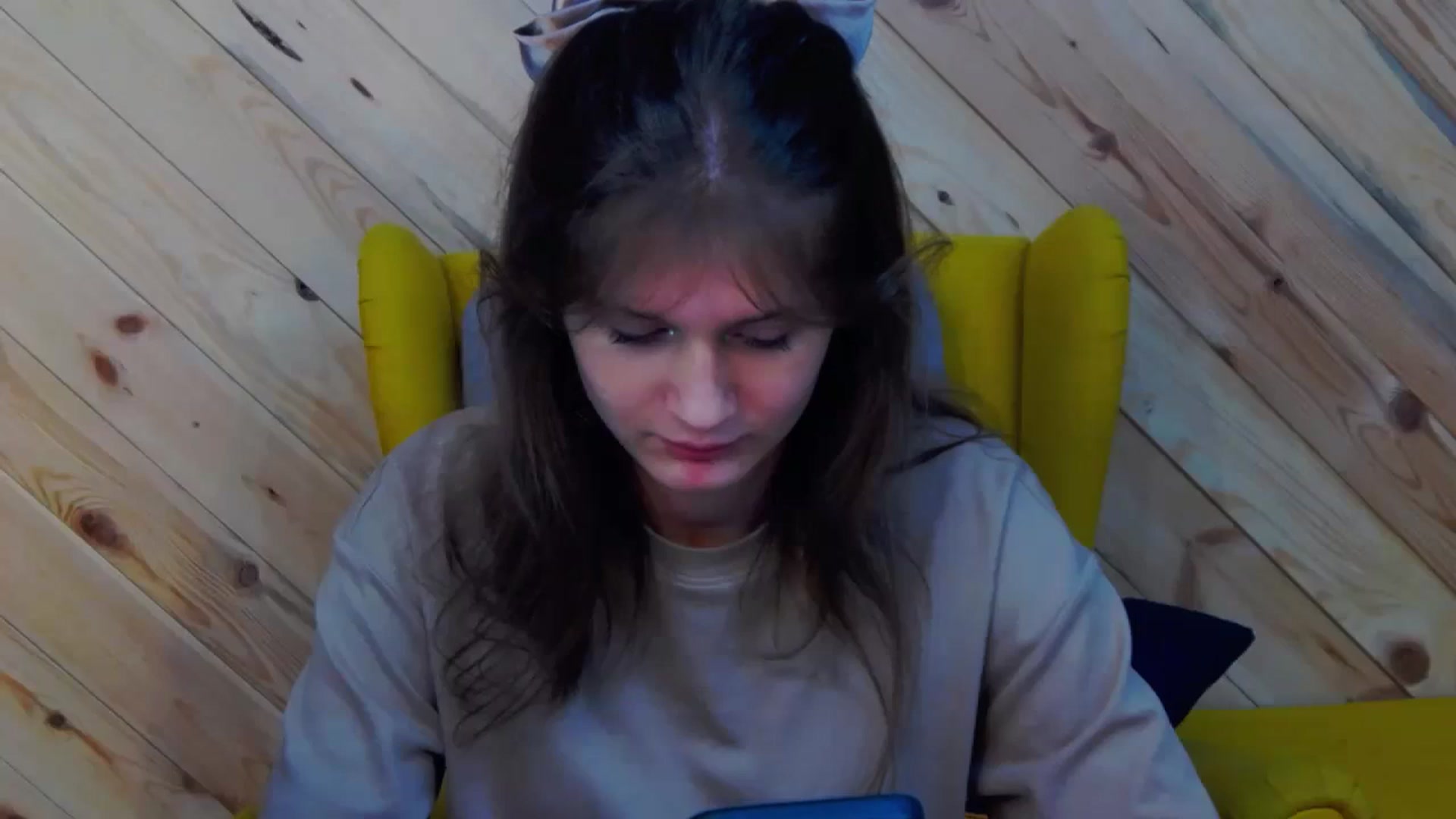 Gallery image thumbnail from LeslieKat's myfreecams stream on, 05/06/2024, 22:04 image 4 of 20