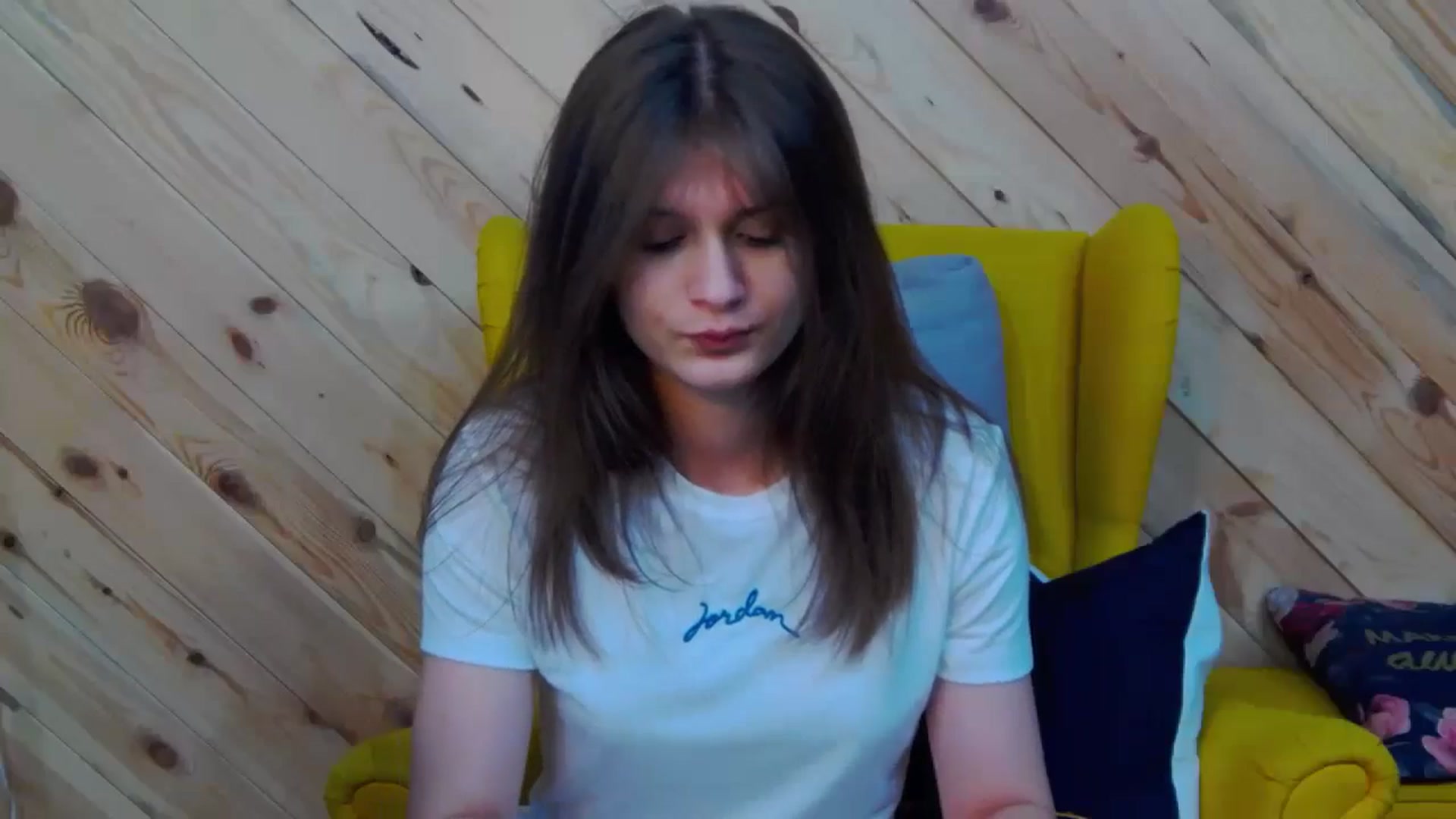 Gallery image thumbnail from LeslieKat's myfreecams stream on, 05/07/2024, 17:31 image 18 of 20