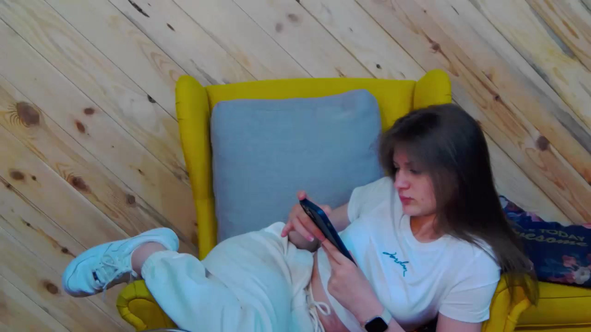 Gallery image thumbnail from LeslieKat's myfreecams stream on, 05/07/2024, 23:14 image 8 of 20
