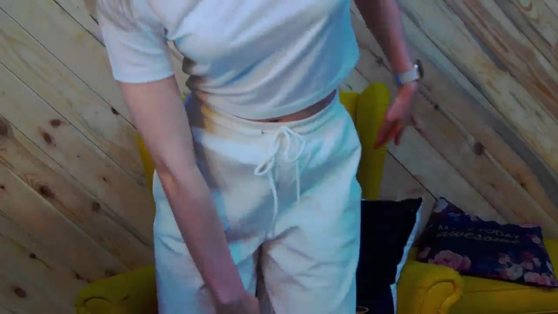 Gallery image thumbnail from LeslieKat's myfreecams stream on, 05/07/2024, 23:14 image 14 of 20