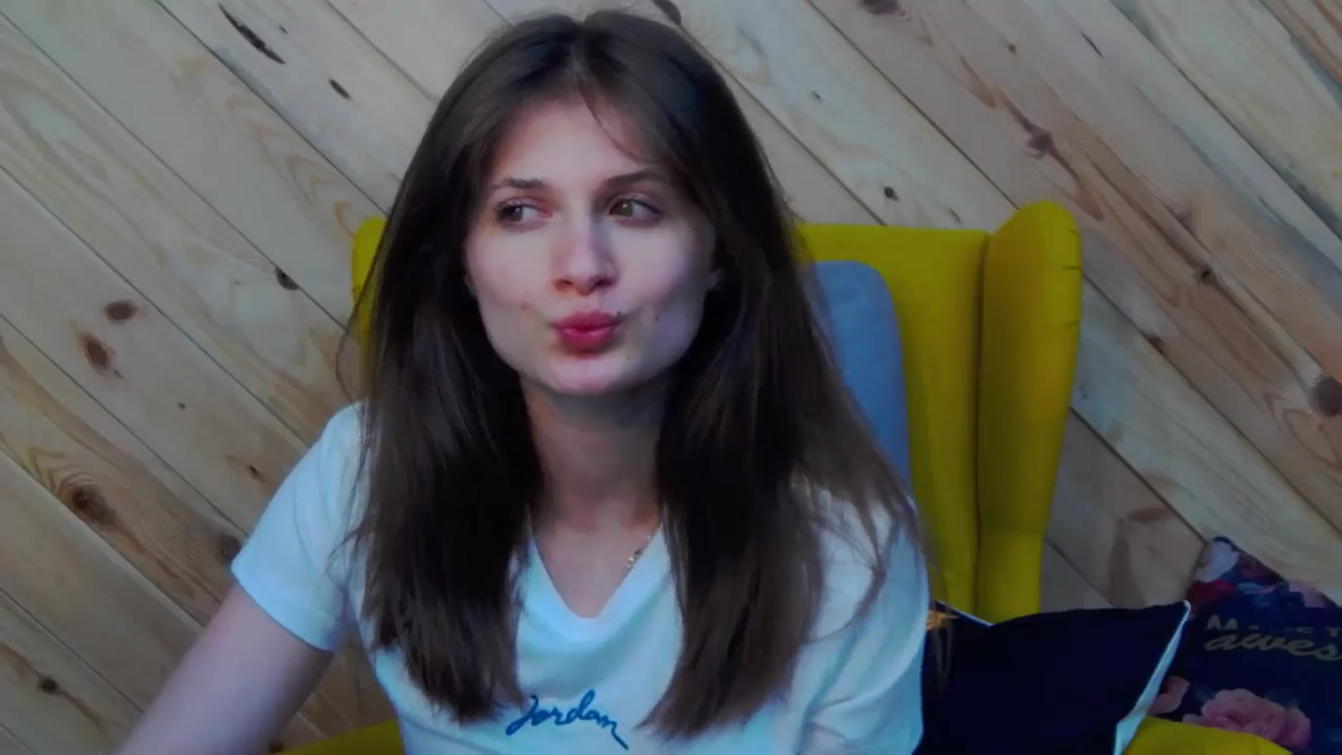 Gallery image thumbnail from LeslieKat's myfreecams stream on, 05/07/2024, 23:14 image 5 of 20