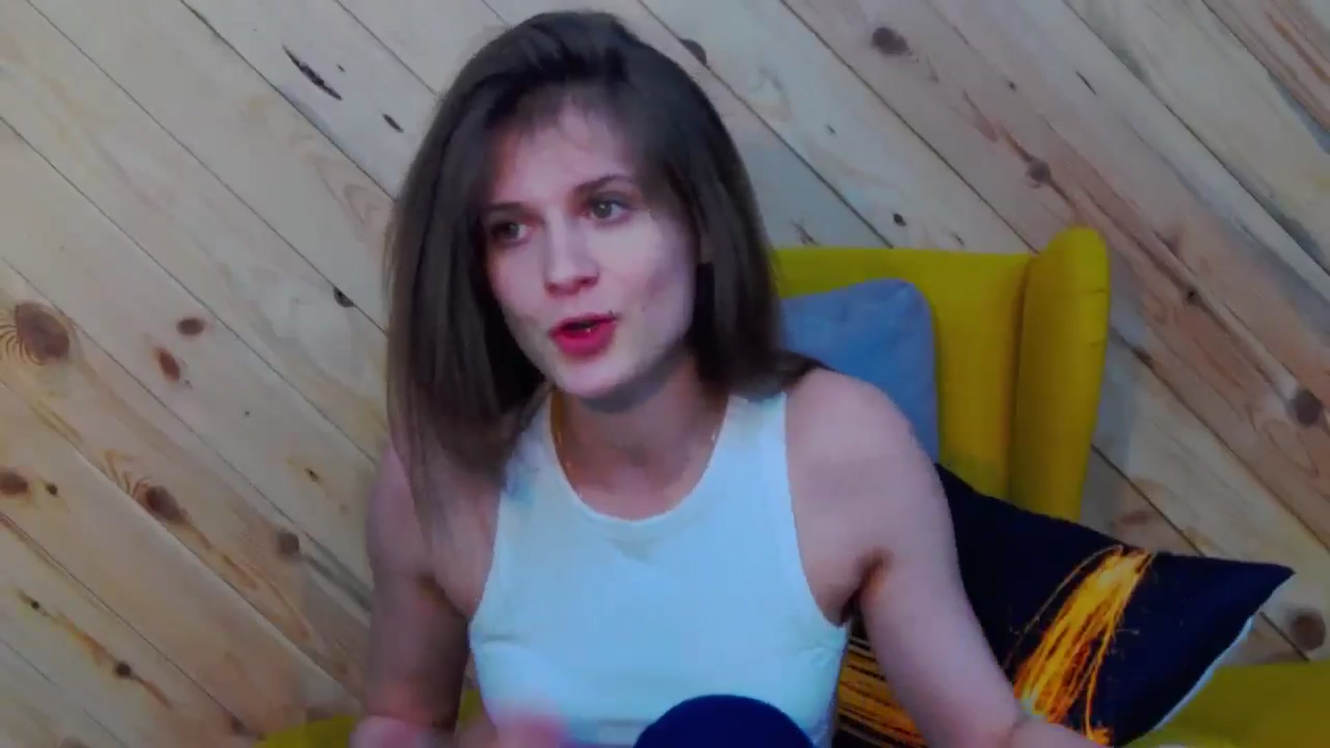 Gallery image thumbnail from LeslieKat's myfreecams stream on, 05/08/2024, 18:49 image 17 of 20