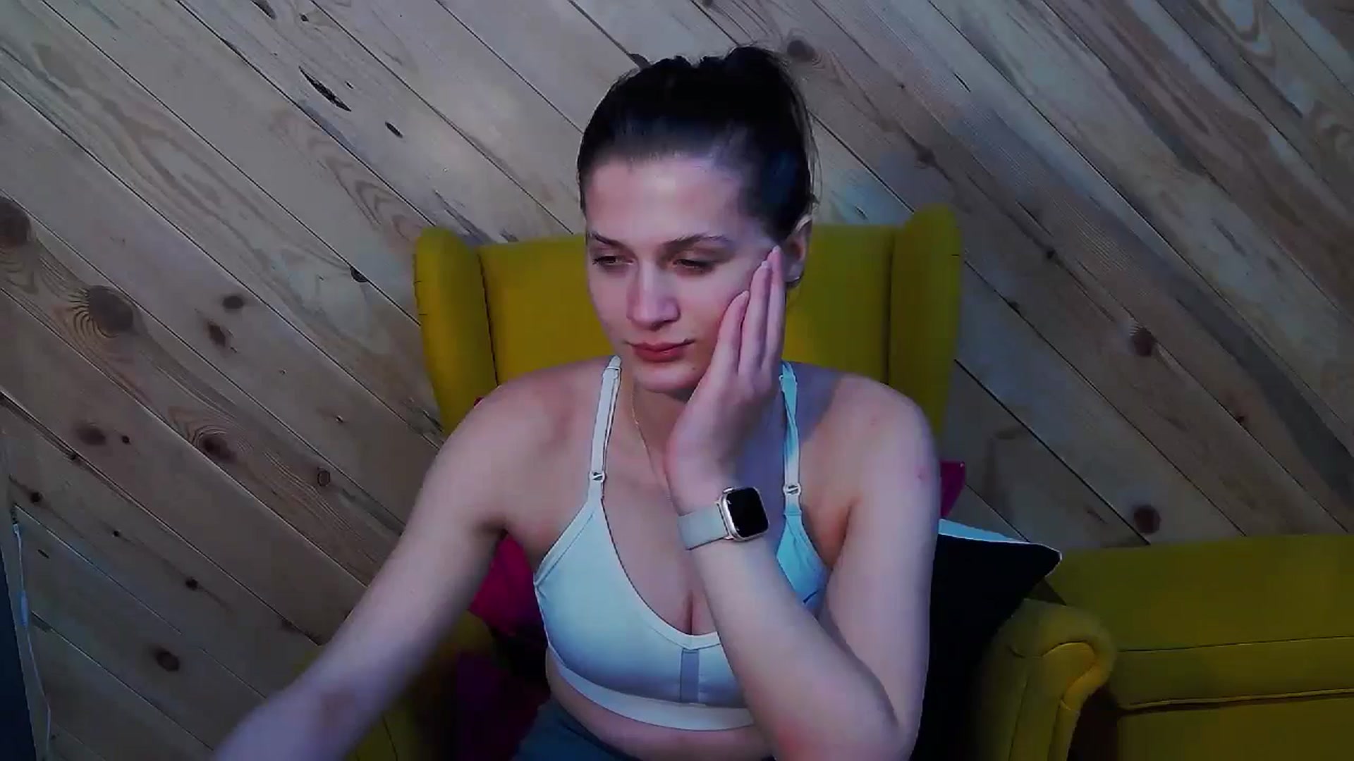 Gallery image thumbnail from LeslieKat's myfreecams stream on, 05/15/2024, 20:27 image 9 of 20