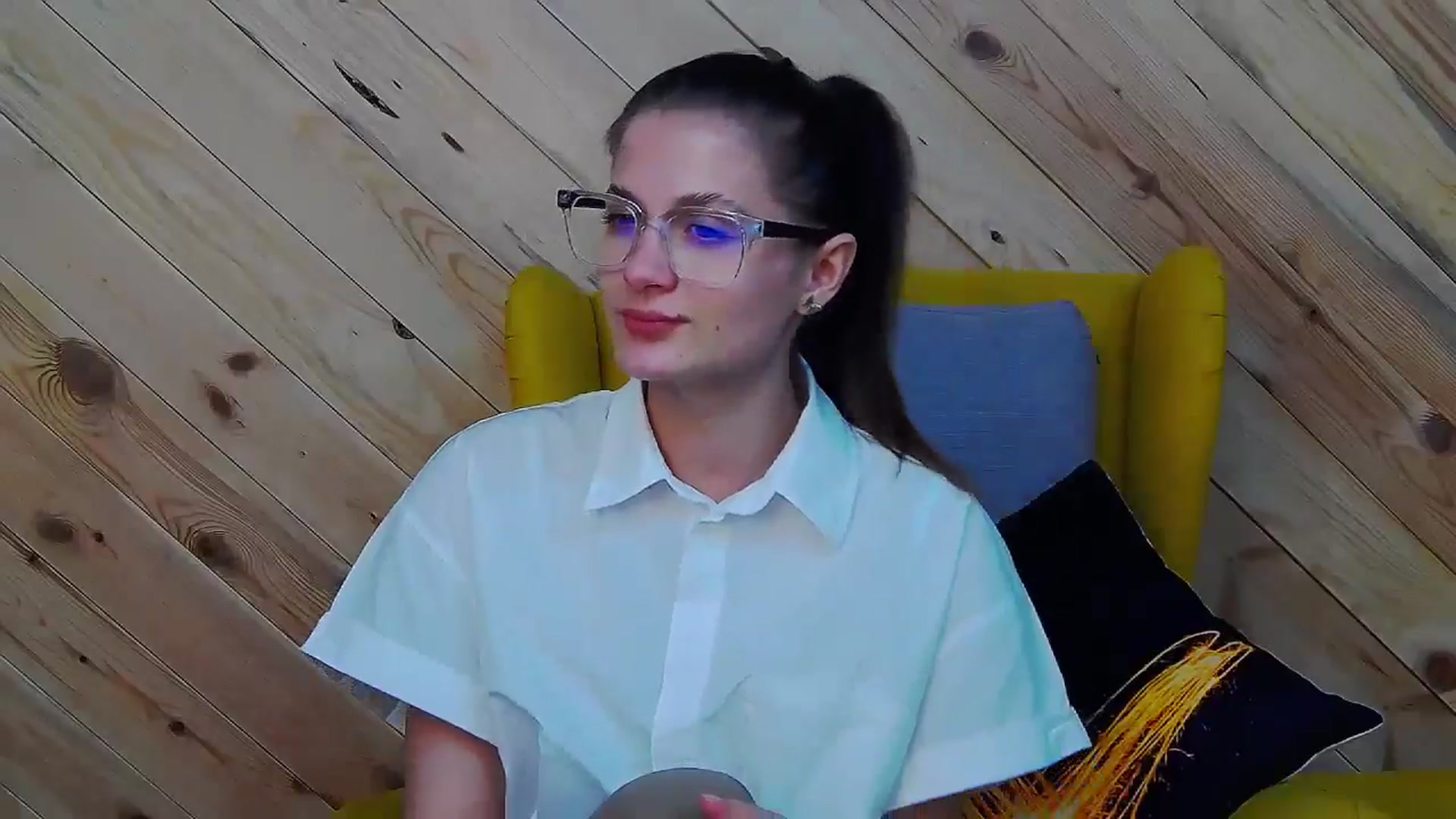 Gallery image thumbnail from LeslieKat's myfreecams stream on, 05/16/2024, 21:50 image 12 of 20
