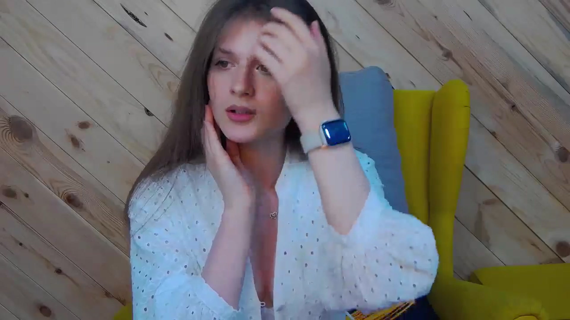 Gallery image thumbnail from LeslieKat's myfreecams stream on, 05/18/2024, 19:35 image 13 of 20