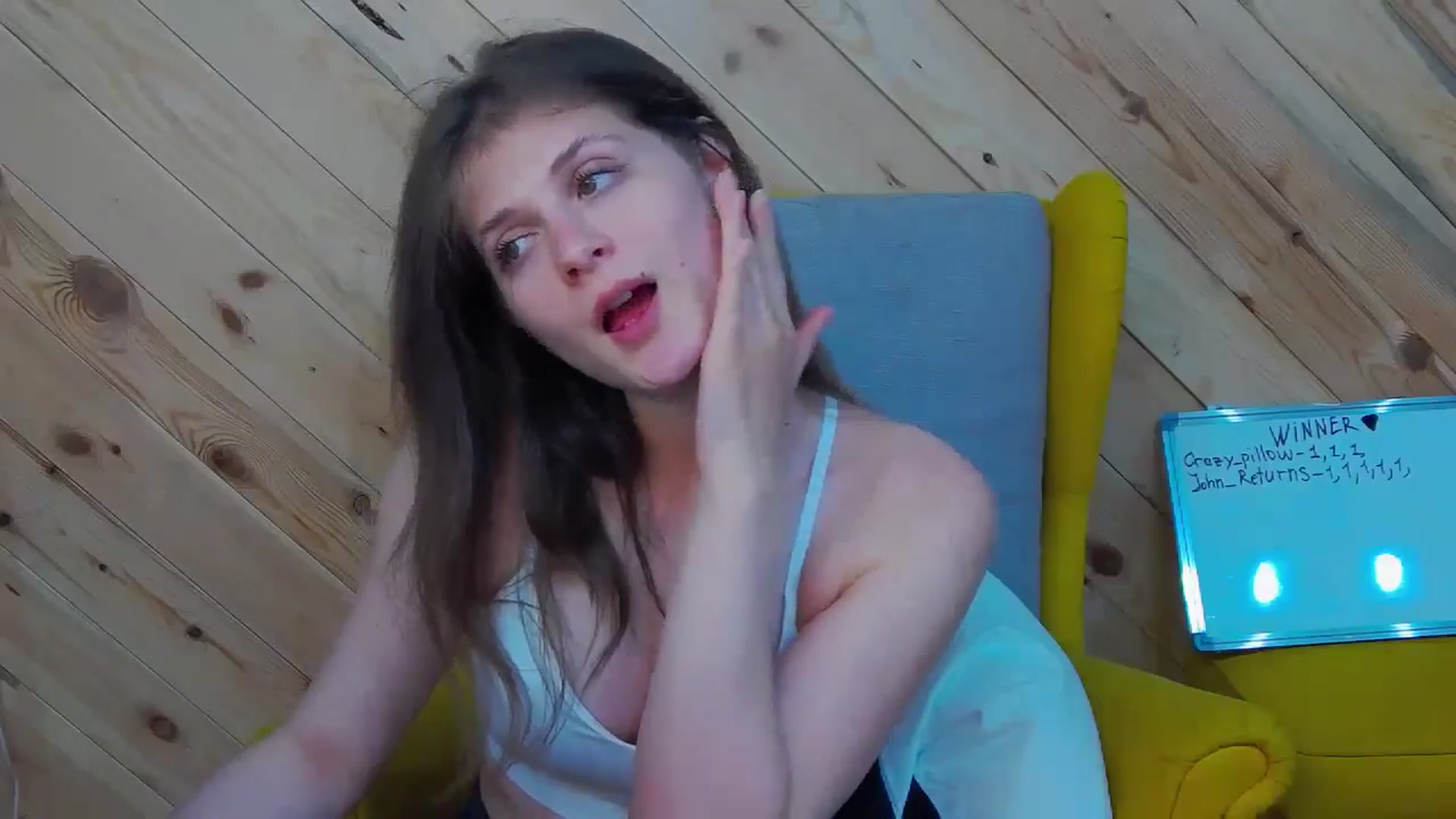 Gallery image thumbnail from LeslieKat's myfreecams stream on, 05/20/2024, 21:21 image 20 of 20