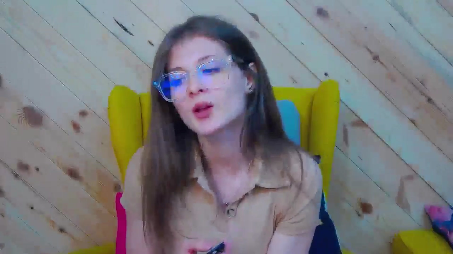 Gallery image thumbnail from LeslieKat's myfreecams stream on, 05/22/2024, 18:59 image 6 of 20