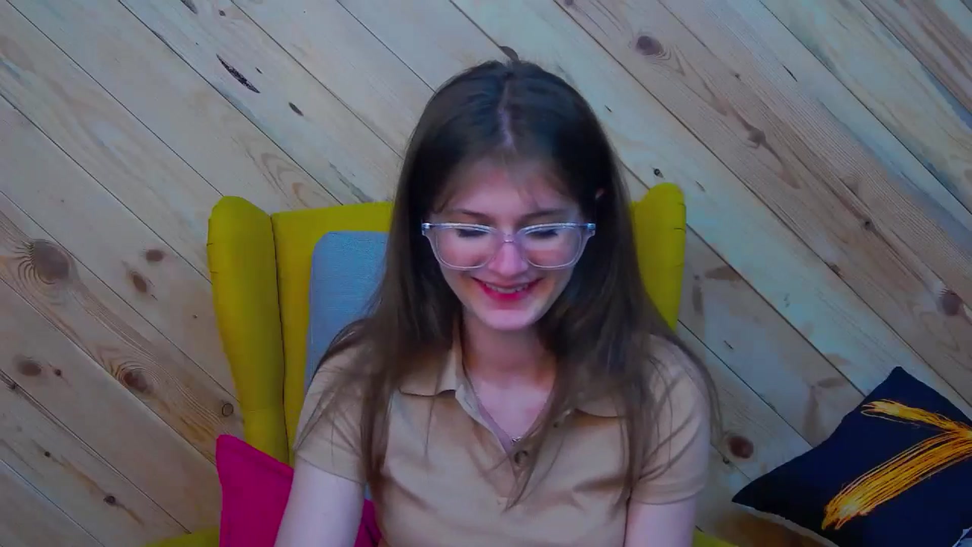 Gallery image thumbnail from LeslieKat's myfreecams stream on, 05/22/2024, 20:40 image 4 of 20