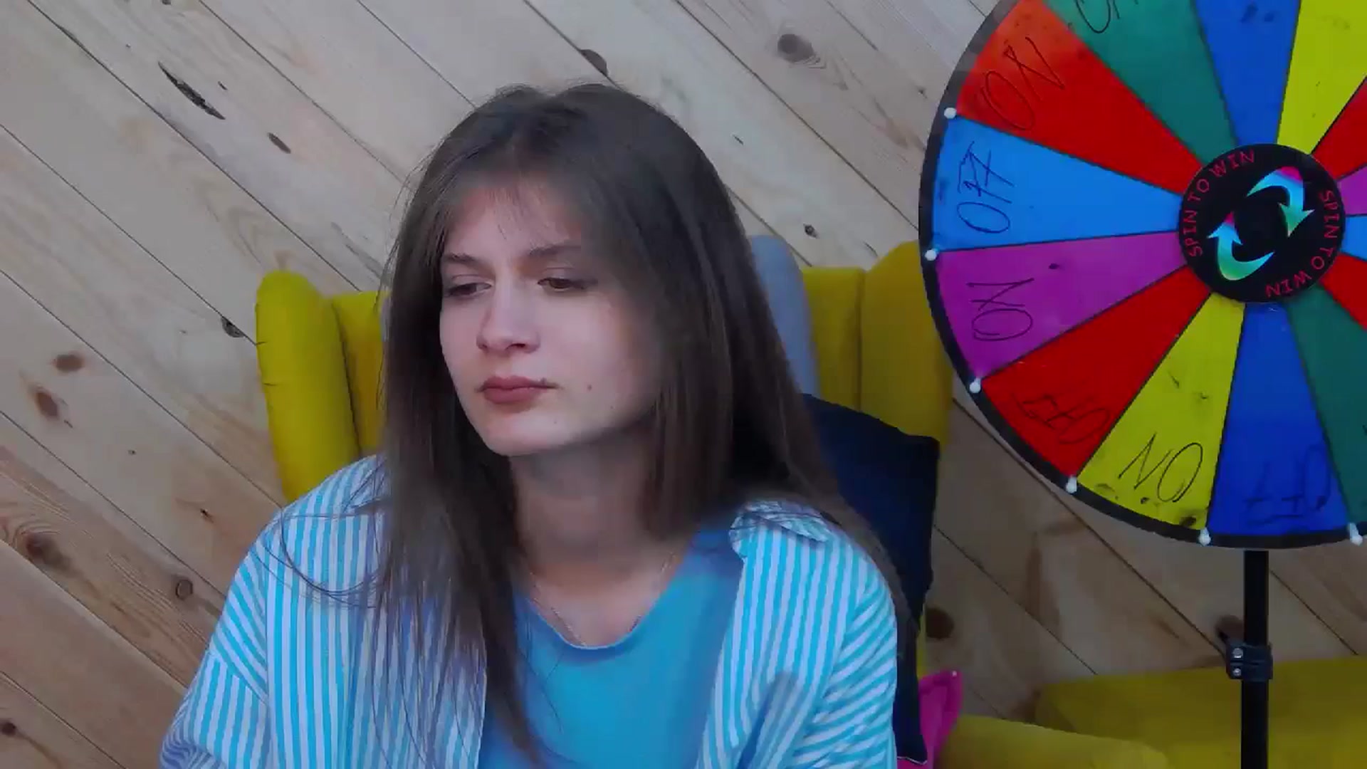 Gallery image thumbnail from LeslieKat's myfreecams stream on, 05/24/2024, 17:42 image 14 of 20