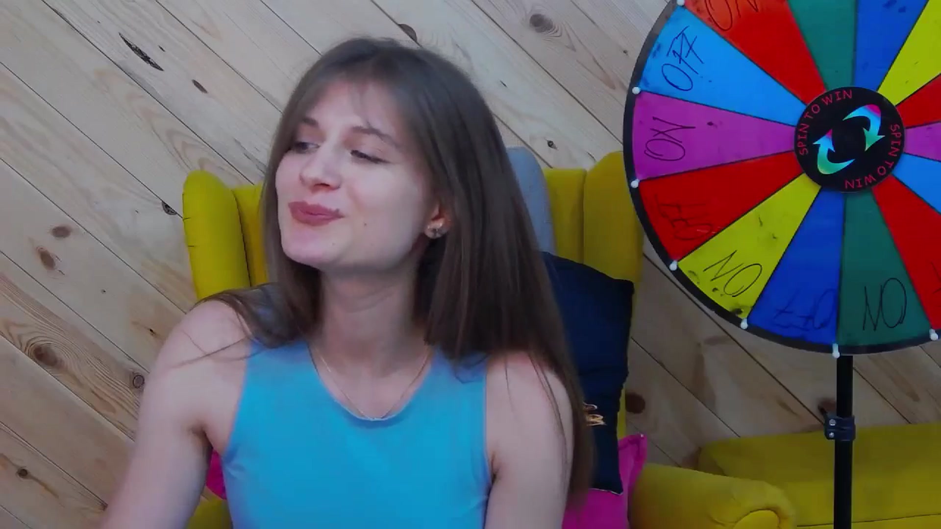 Gallery image thumbnail from LeslieKat's myfreecams stream on, 05/24/2024, 17:42 image 13 of 20