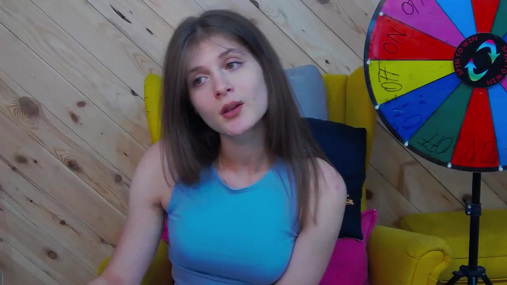 Gallery image thumbnail from LeslieKat's myfreecams stream on, 05/24/2024, 18:19 image 12 of 20