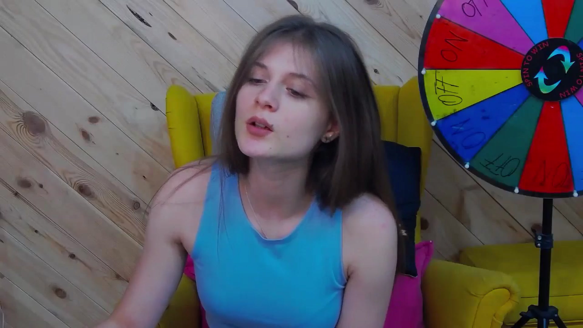 Gallery image thumbnail from LeslieKat's myfreecams stream on, 05/24/2024, 18:19 image 4 of 20
