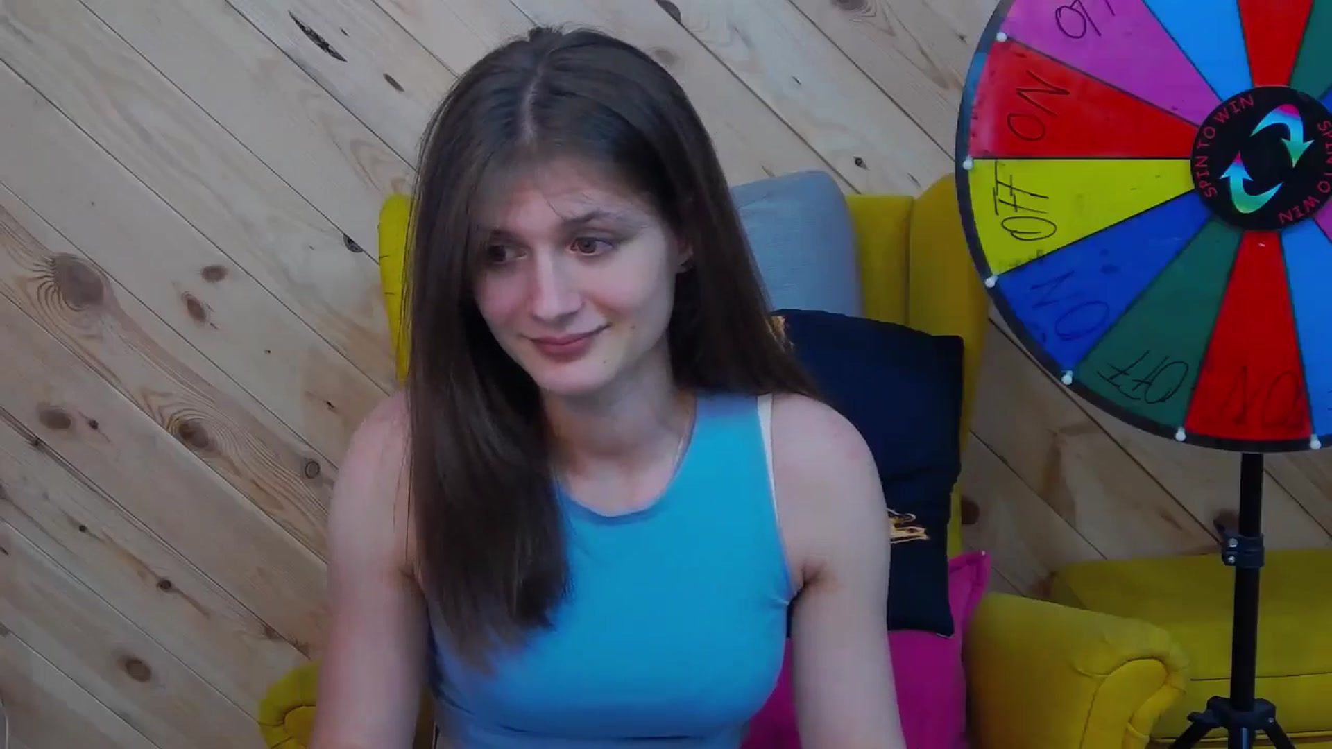 Gallery image thumbnail from LeslieKat's myfreecams stream on, 05/24/2024, 18:19 image 17 of 20