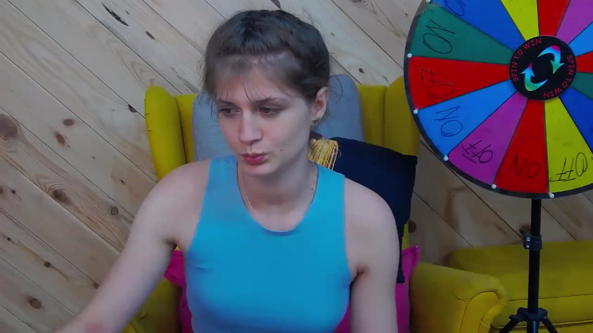 Gallery image thumbnail from LeslieKat's myfreecams stream on, 05/24/2024, 19:36 image 17 of 20