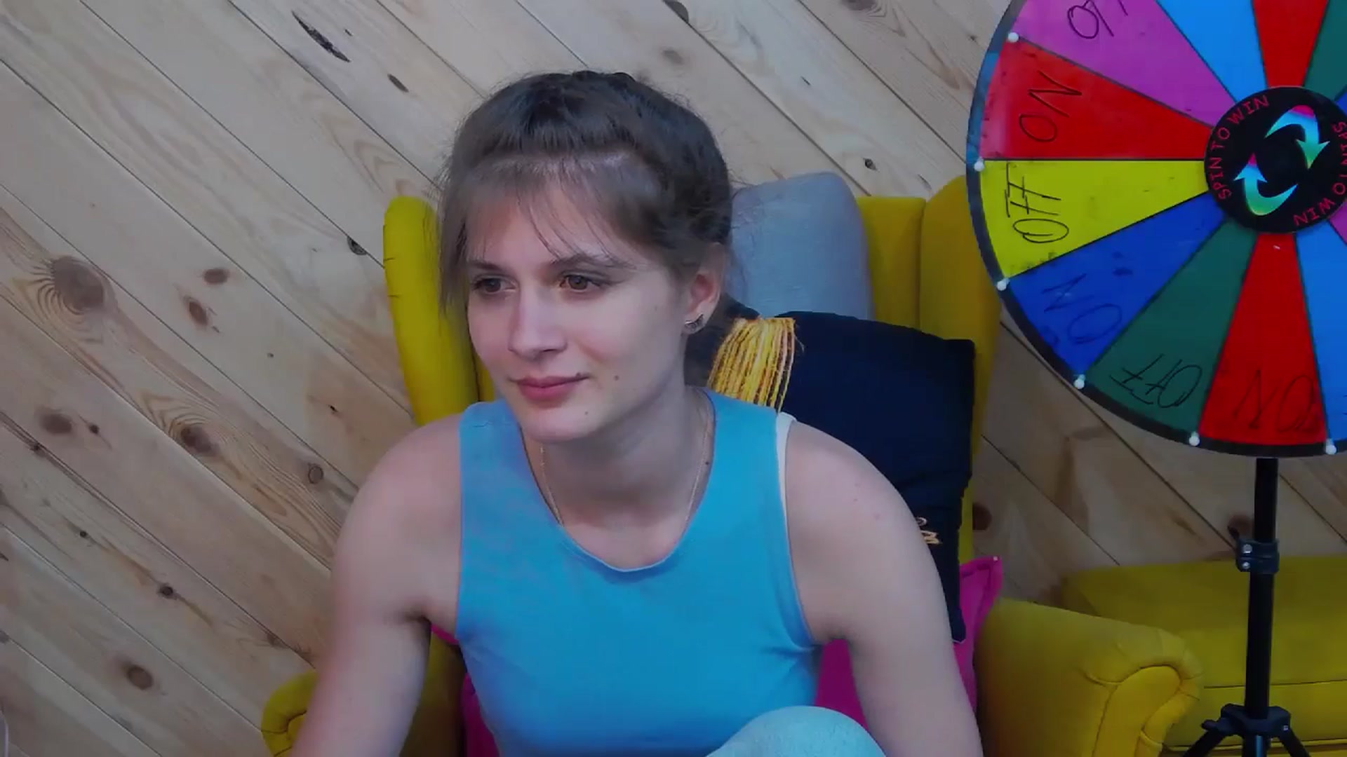 Gallery image thumbnail from LeslieKat's myfreecams stream on, 05/24/2024, 19:36 image 4 of 20