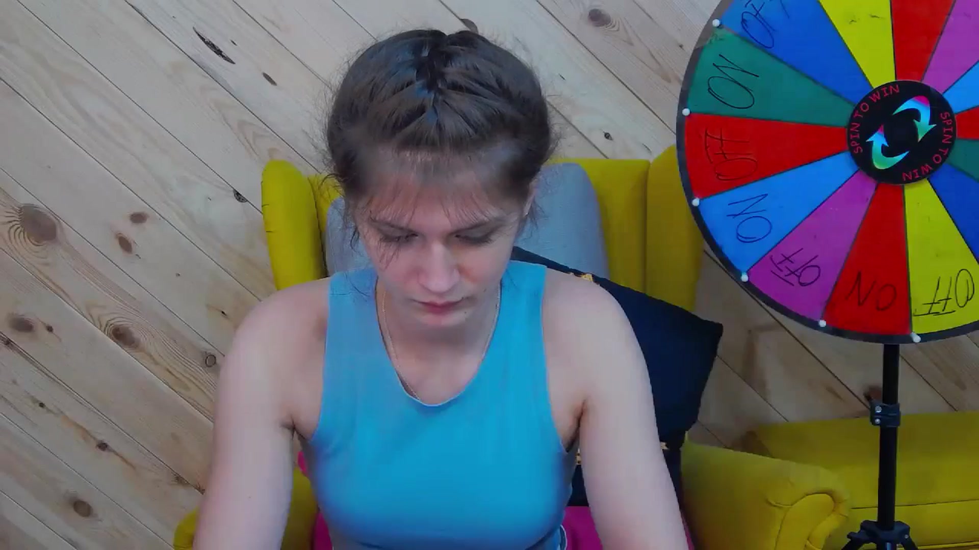Gallery image thumbnail from LeslieKat's myfreecams stream on, 05/24/2024, 21:31 image 2 of 20