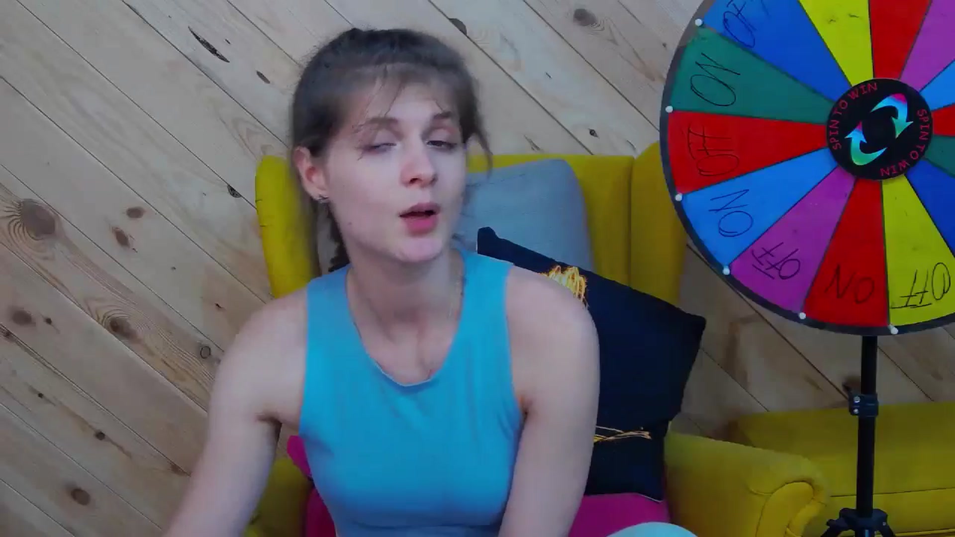 Gallery image thumbnail from LeslieKat's myfreecams stream on, 05/24/2024, 21:31 image 6 of 20