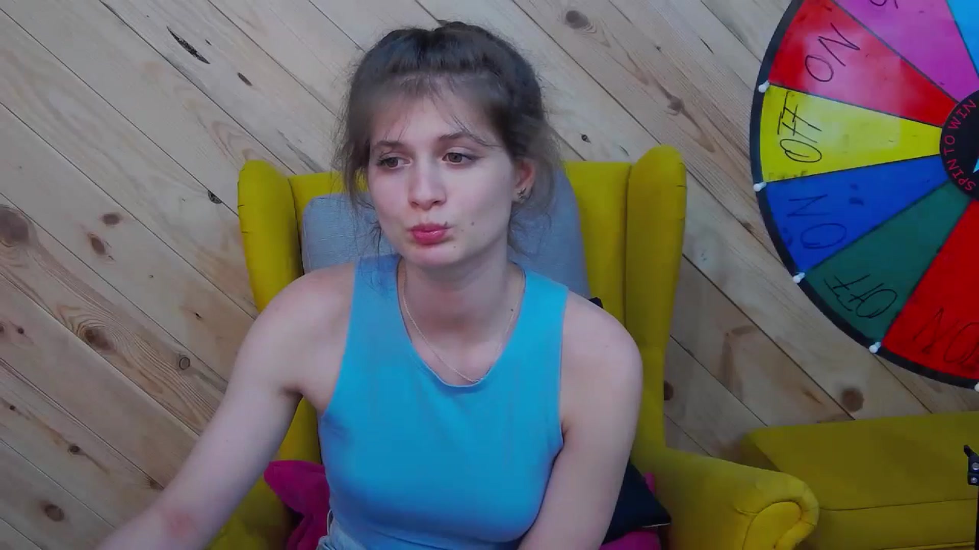 Gallery image thumbnail from LeslieKat's myfreecams stream on, 05/24/2024, 22:07 image 4 of 20