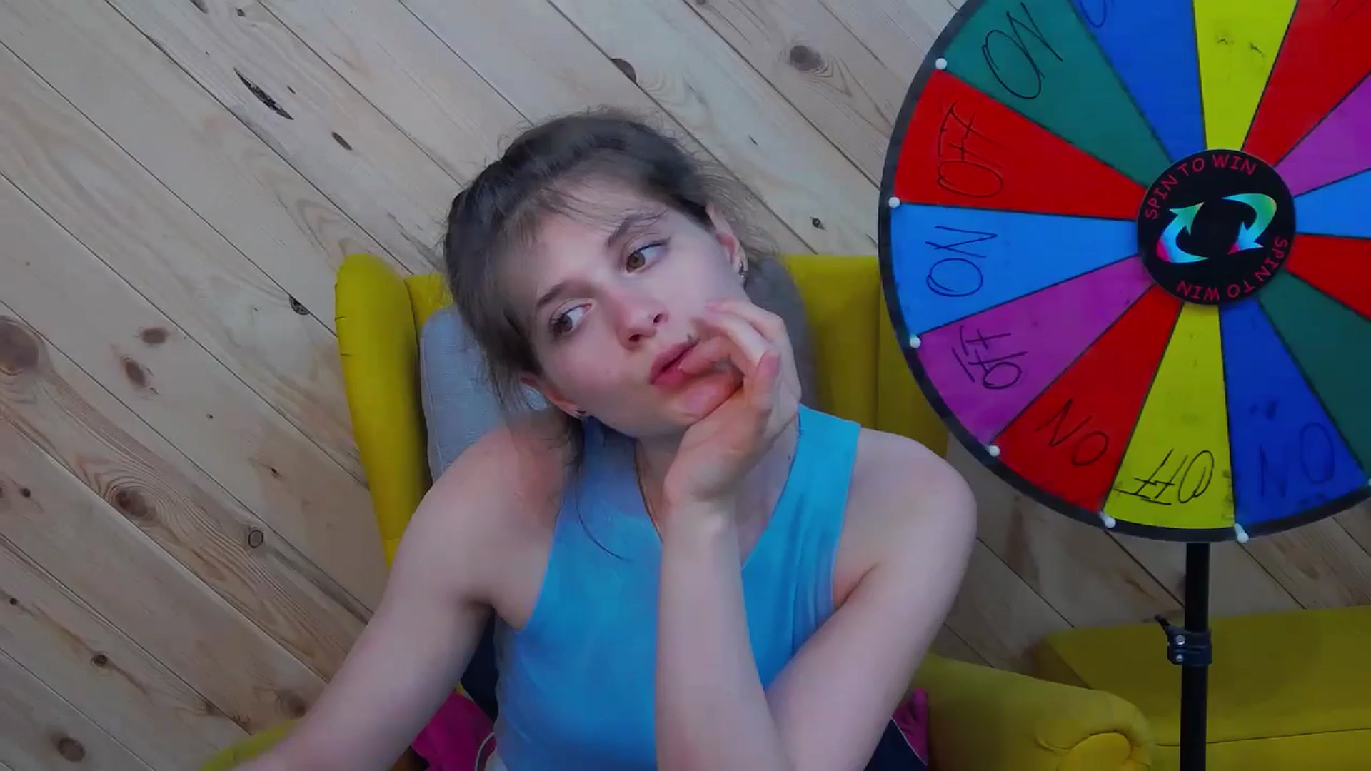 Gallery image thumbnail from LeslieKat's myfreecams stream on, 05/24/2024, 23:38 image 2 of 20