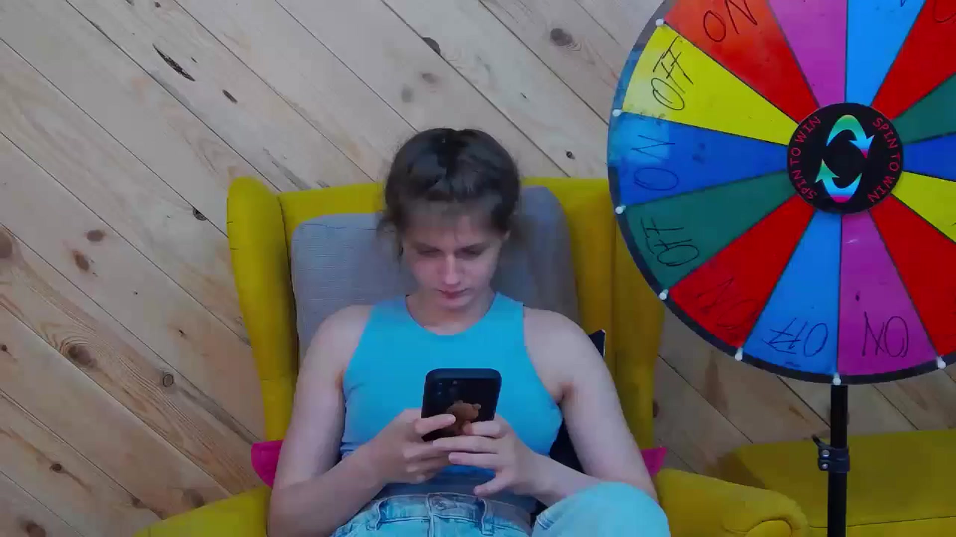 Gallery image thumbnail from LeslieKat's myfreecams stream on, 05/24/2024, 23:38 image 20 of 20