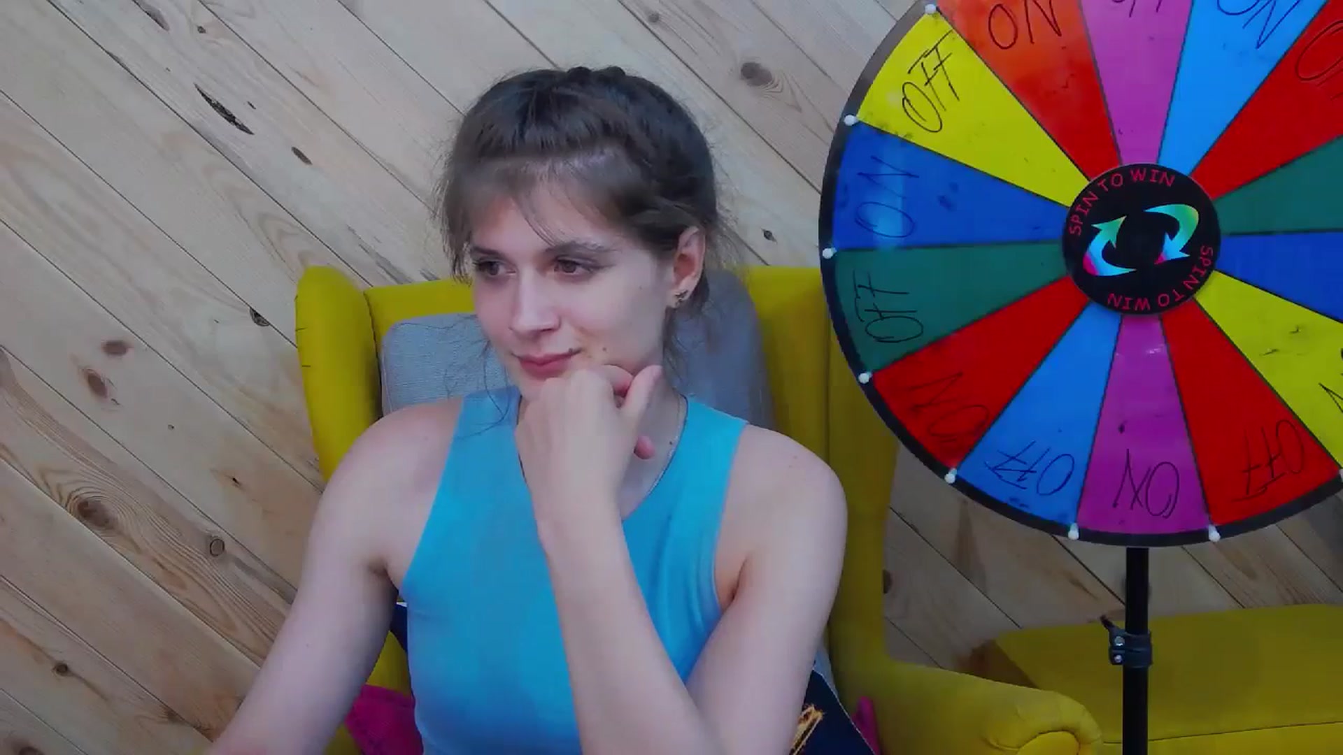 Gallery image thumbnail from LeslieKat's myfreecams stream on, 05/24/2024, 23:38 image 7 of 20