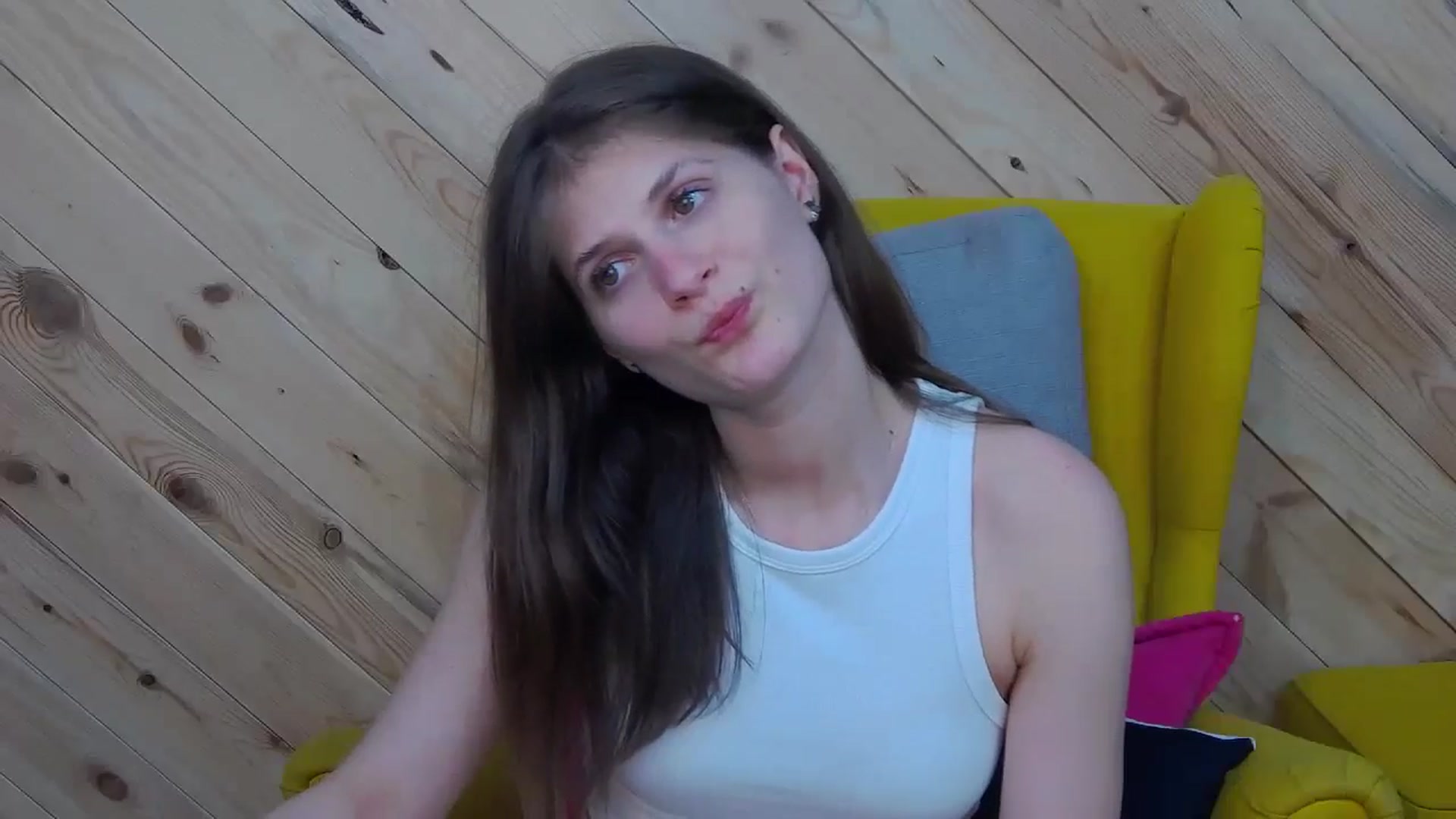 Gallery image thumbnail from LeslieKat's myfreecams stream on, 05/25/2024, 23:59 image 6 of 20