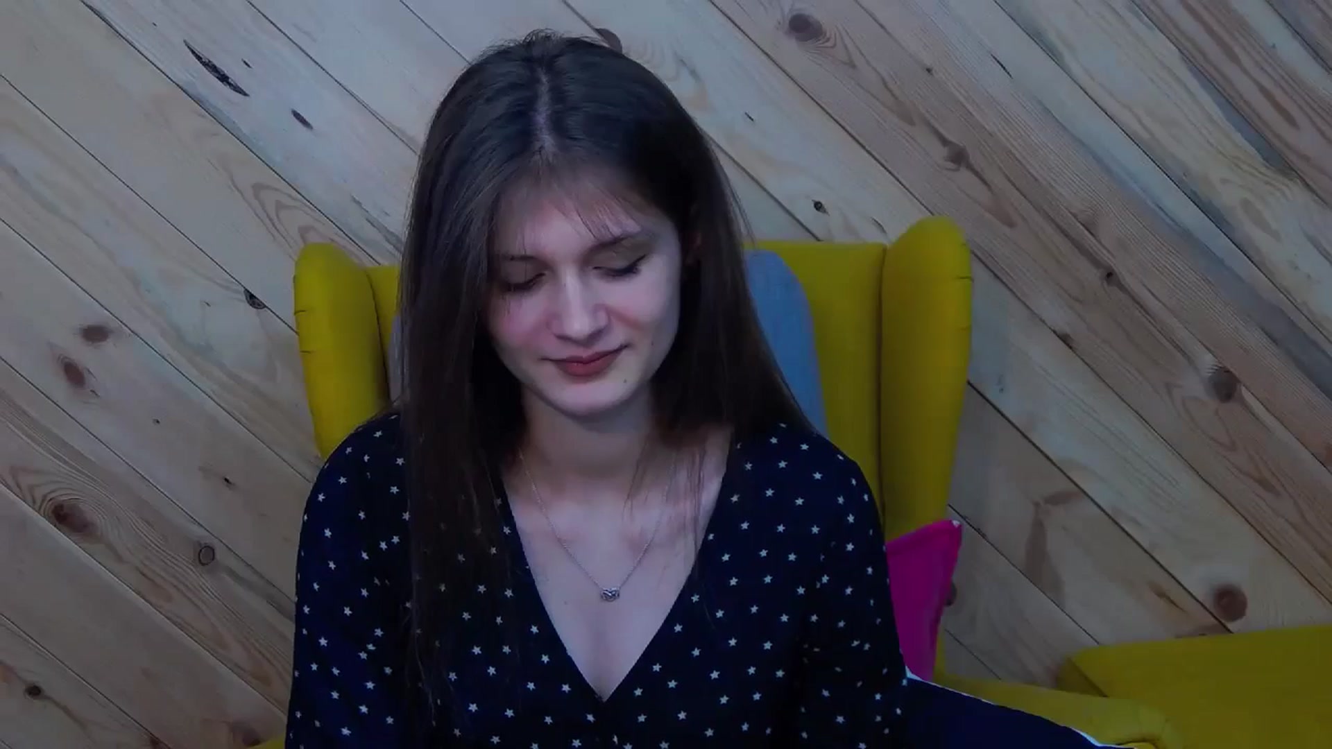 Gallery image thumbnail from LeslieKat's myfreecams stream on, 05/26/2024, 16:46 image 17 of 20