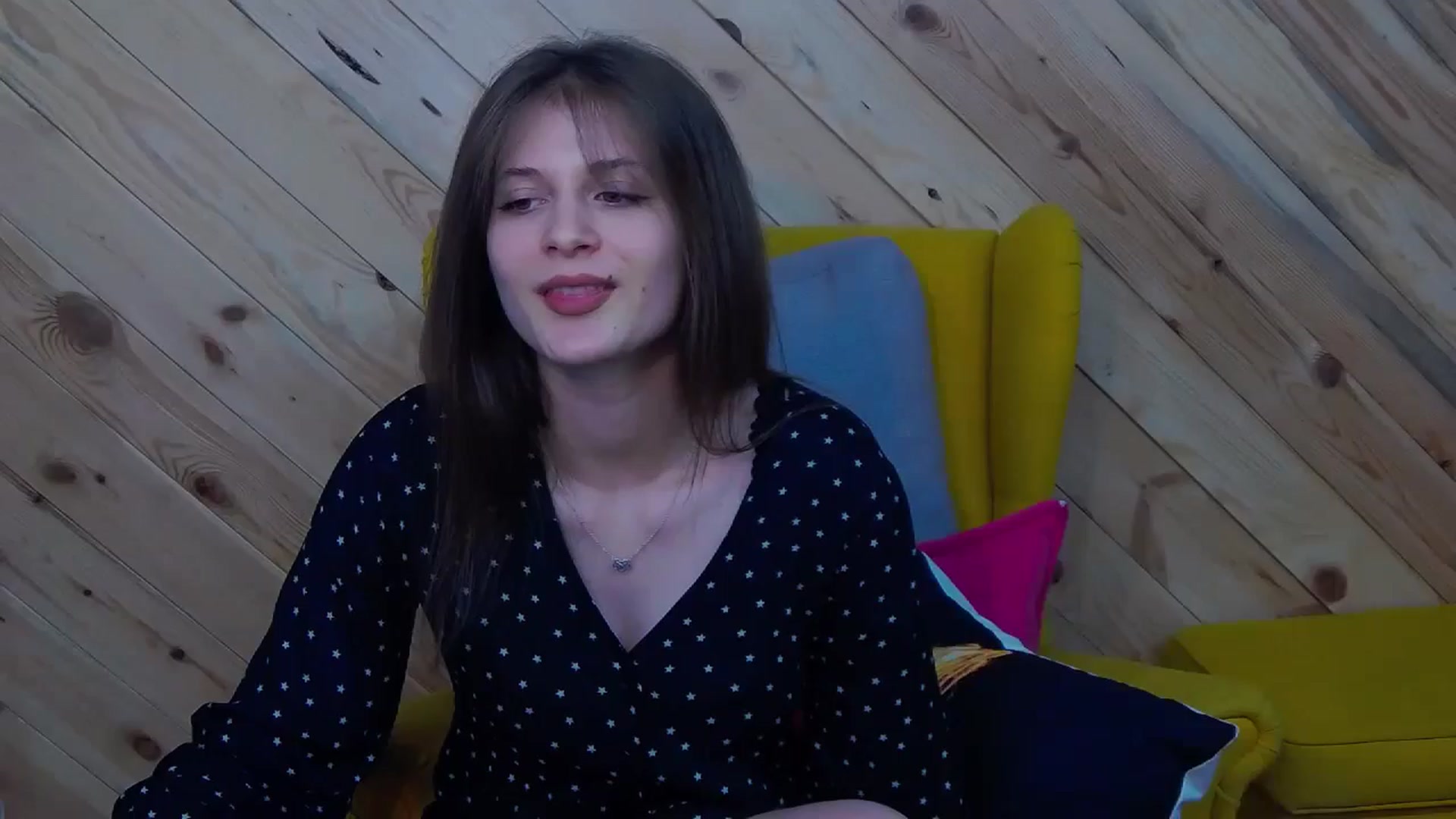 Gallery image thumbnail from LeslieKat's myfreecams stream on, 05/26/2024, 16:46 image 2 of 20