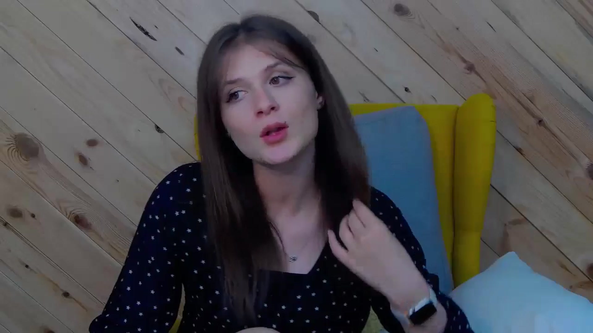 Gallery image thumbnail from LeslieKat's myfreecams stream on, 05/27/2024, 20:15 image 14 of 20