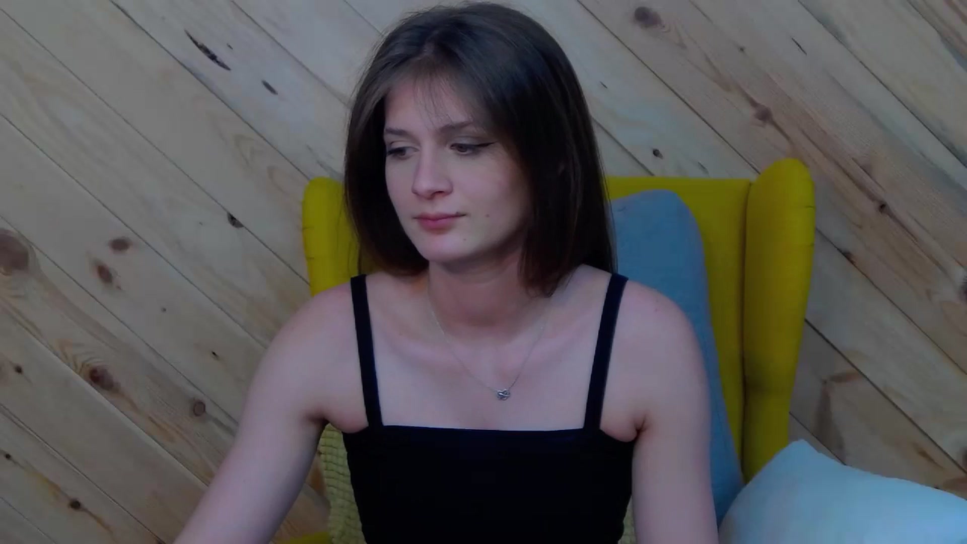 Gallery image thumbnail from LeslieKat's myfreecams stream on, 05/27/2024, 21:52 image 8 of 20