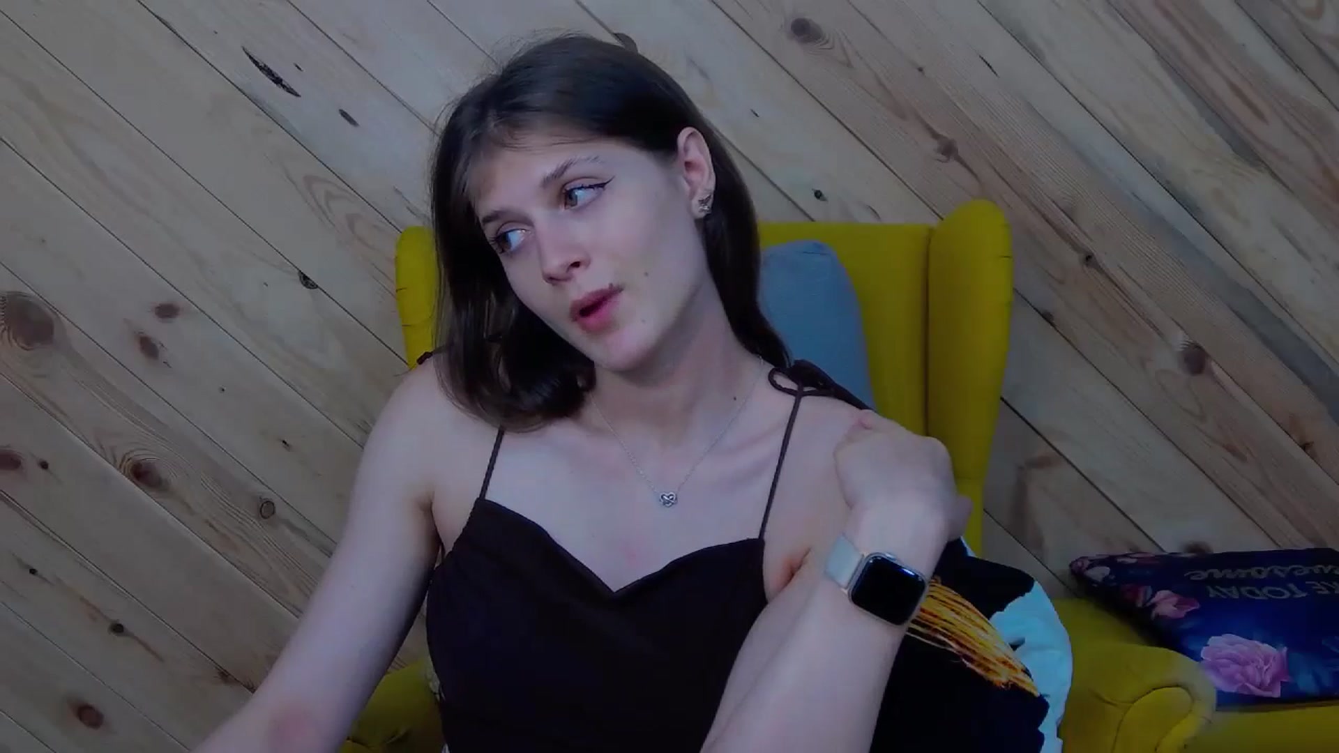 Gallery image thumbnail from LeslieKat's myfreecams stream on, 05/28/2024, 18:35 image 19 of 20