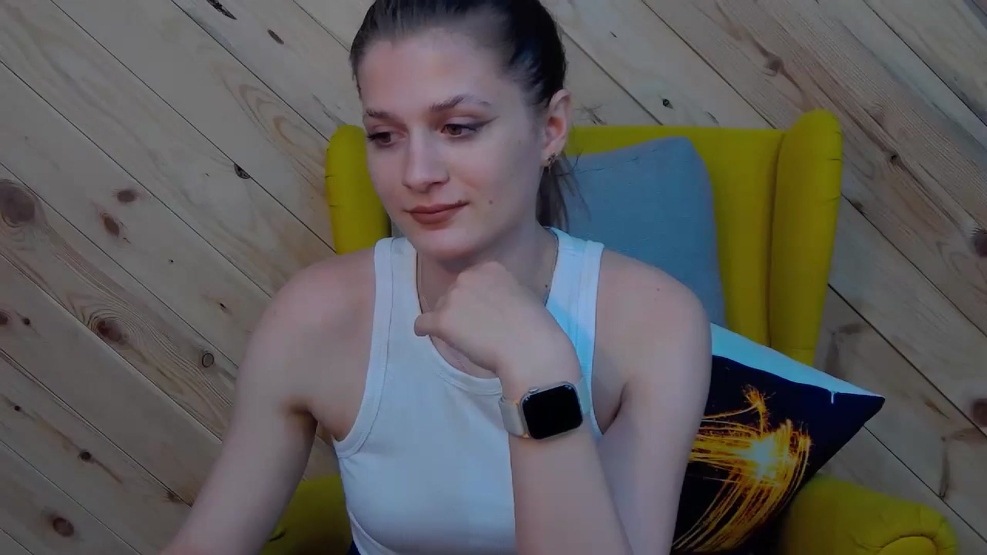 Gallery image thumbnail from LeslieKat's myfreecams stream on, 05/29/2024, 18:52 image 4 of 20