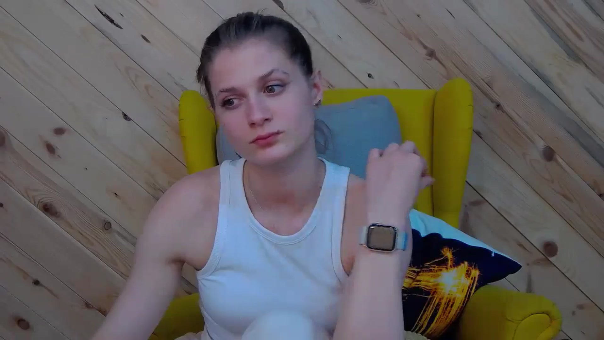 Gallery image thumbnail from LeslieKat's myfreecams stream on, 05/29/2024, 22:43 image 14 of 20