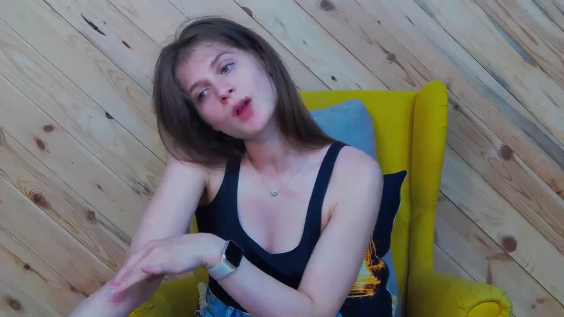 Gallery image thumbnail from LeslieKat's myfreecams stream on, 06/05/2024, 18:21 image 9 of 20