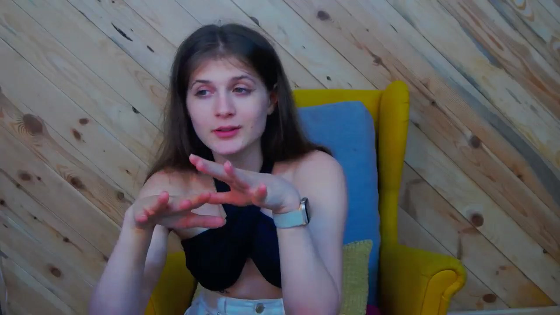 Gallery image thumbnail from LeslieKat's myfreecams stream on, 06/10/2024, 24:14 image 6 of 20