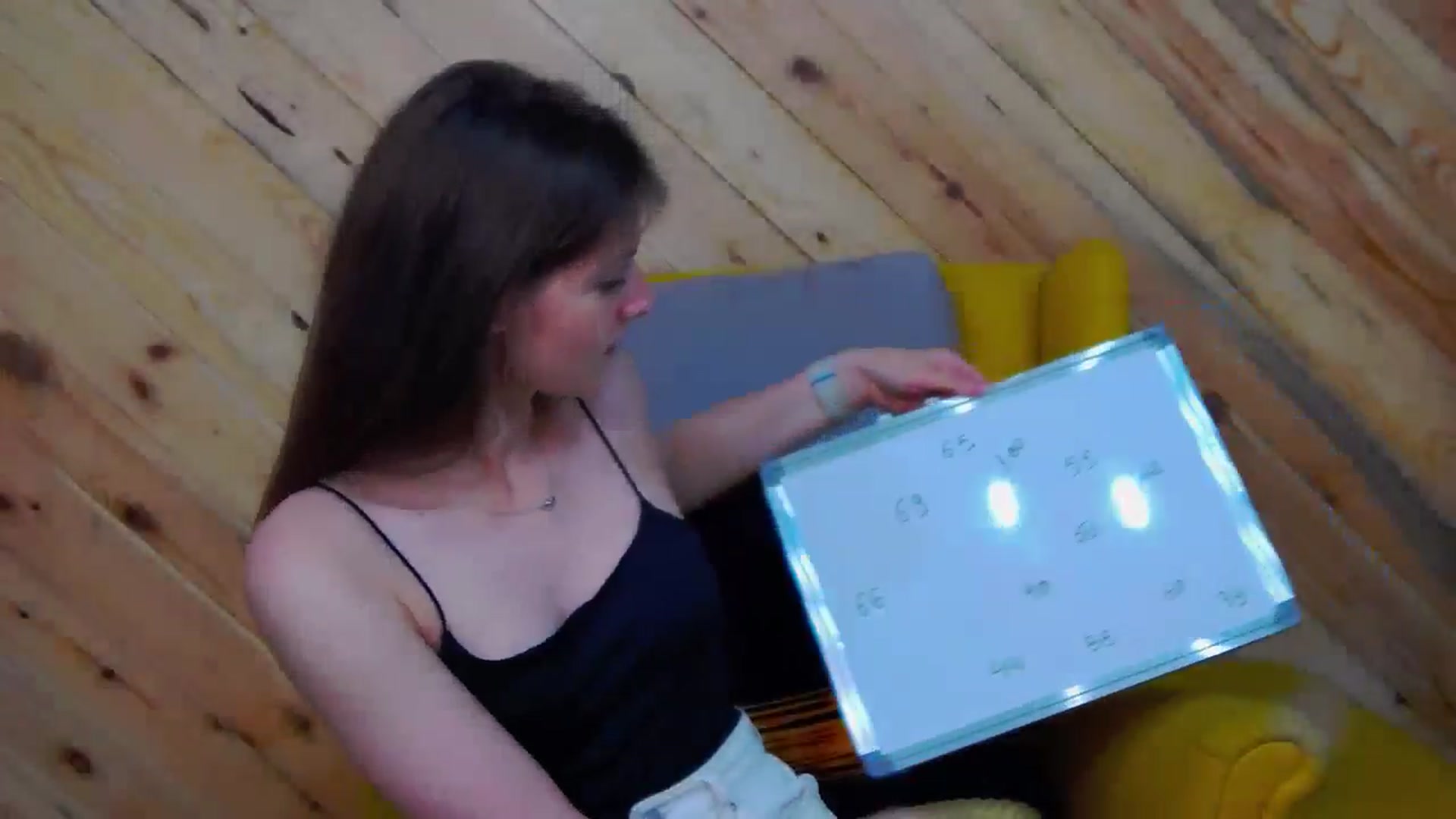 Gallery image thumbnail from LeslieKat's myfreecams stream on, 06/12/2024, 18:41 image 3 of 20