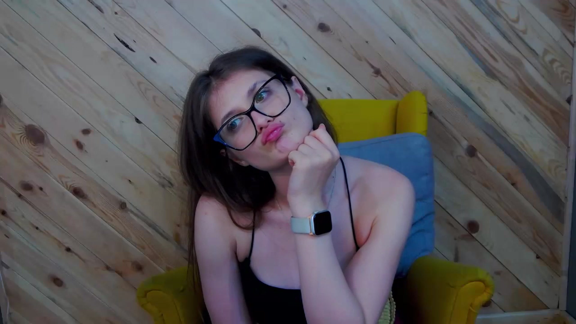 Gallery image thumbnail from LeslieKat's myfreecams stream on, 06/14/2024, 22:33 image 5 of 20