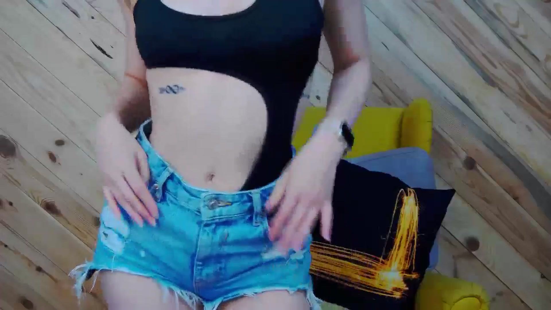 Gallery image thumbnail from LeslieKat's myfreecams stream on, 06/15/2024, 19:24 image 3 of 20