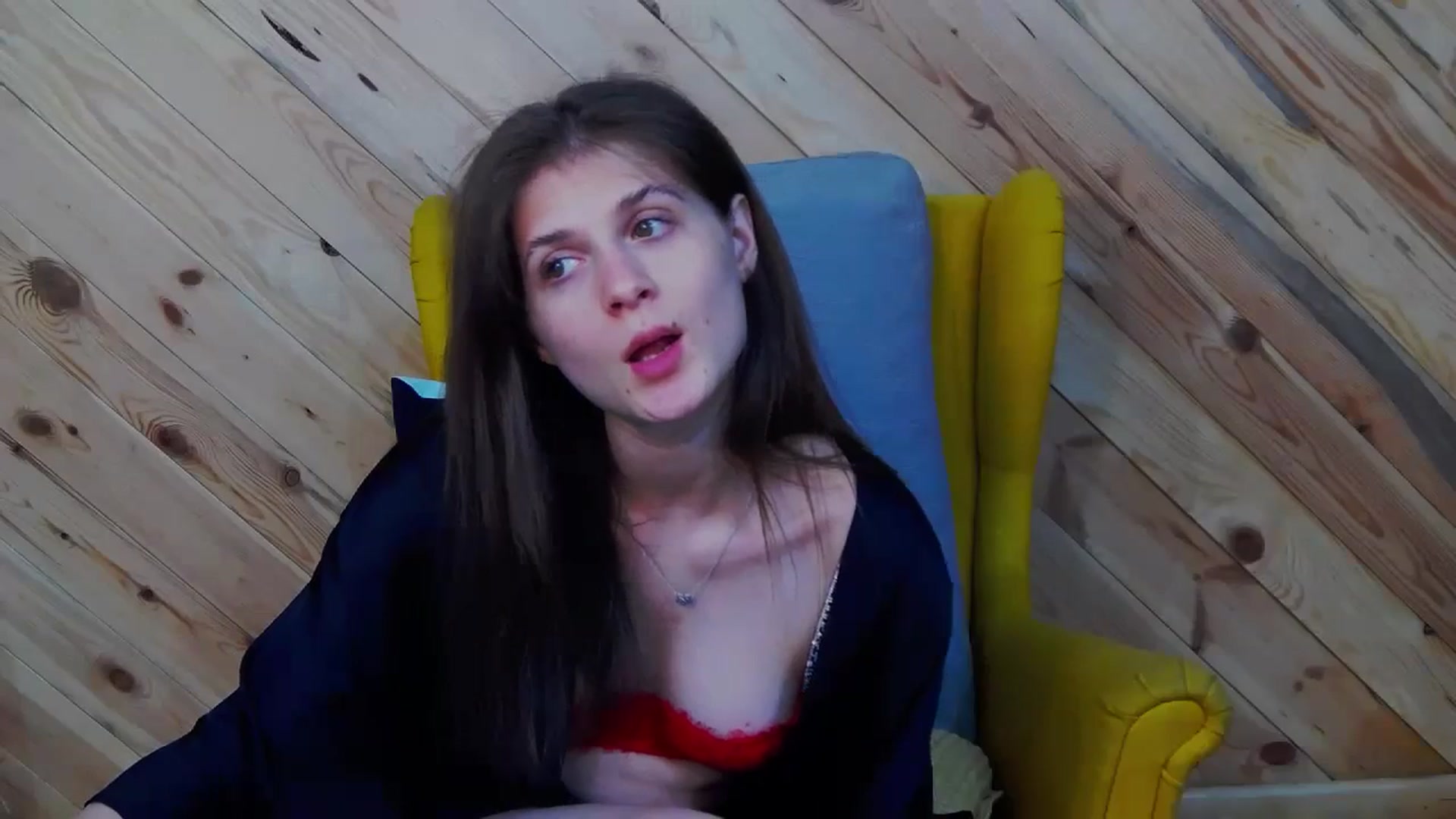 Gallery image thumbnail from LeslieKat's myfreecams stream on, 06/17/2024, 18:33 image 12 of 20
