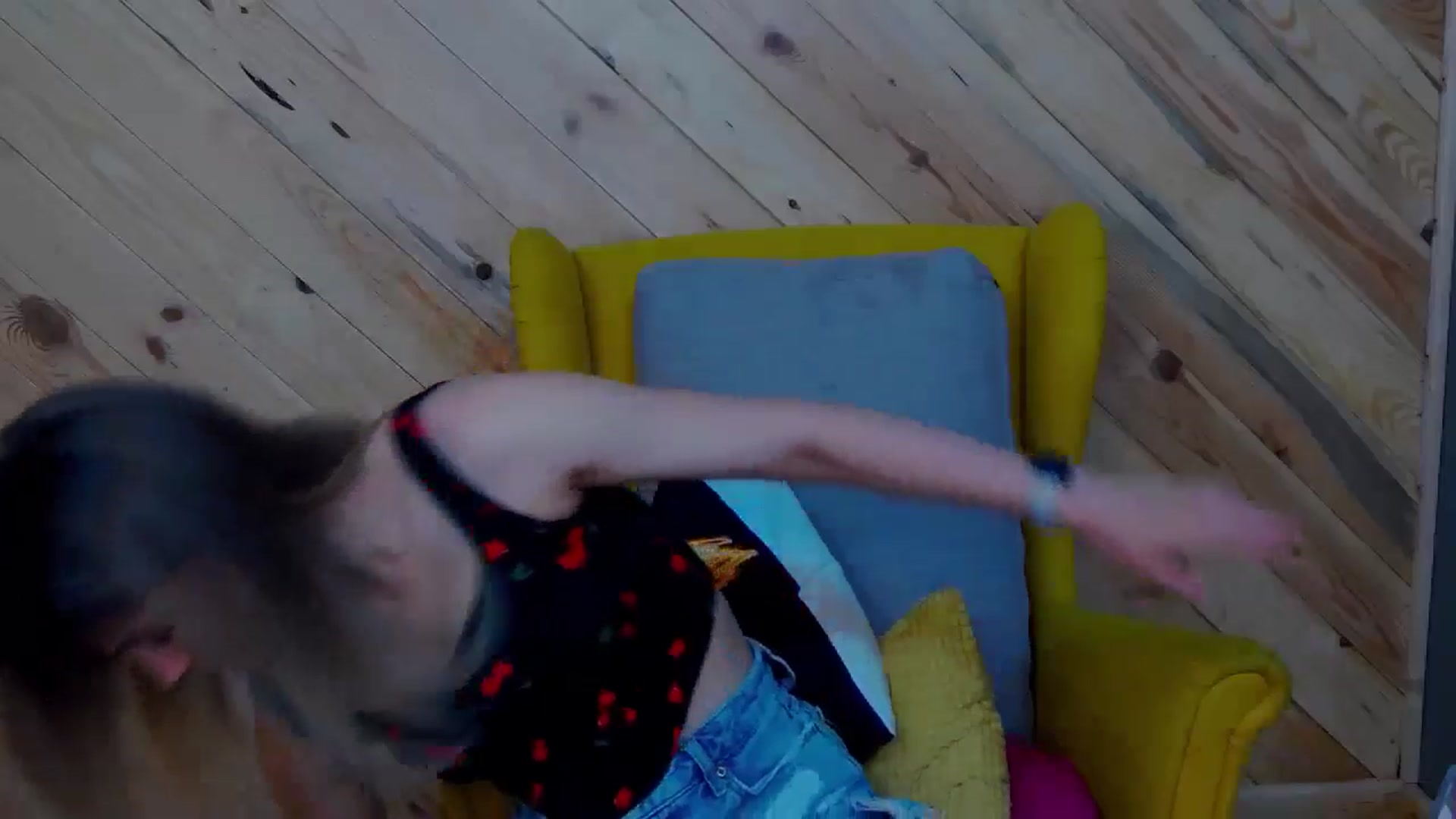 Gallery image thumbnail from LeslieKat's myfreecams stream on, 06/23/2024, 19:36 image 10 of 20