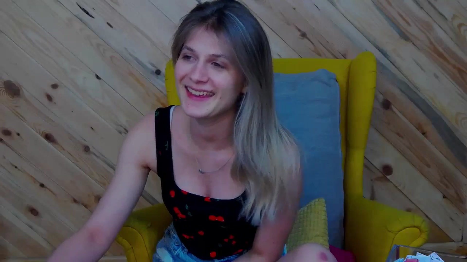 Gallery image thumbnail from LeslieKat's myfreecams stream on, 06/23/2024, 22:32 image 13 of 20