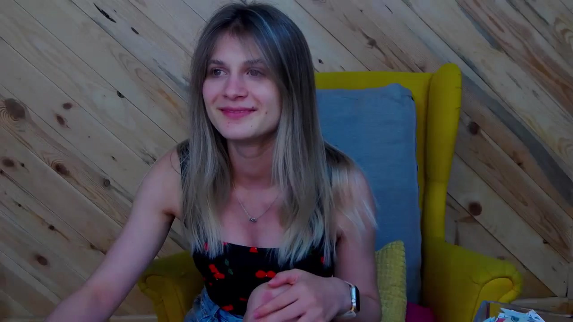 Gallery image thumbnail from LeslieKat's myfreecams stream on, 06/23/2024, 22:32 image 14 of 20